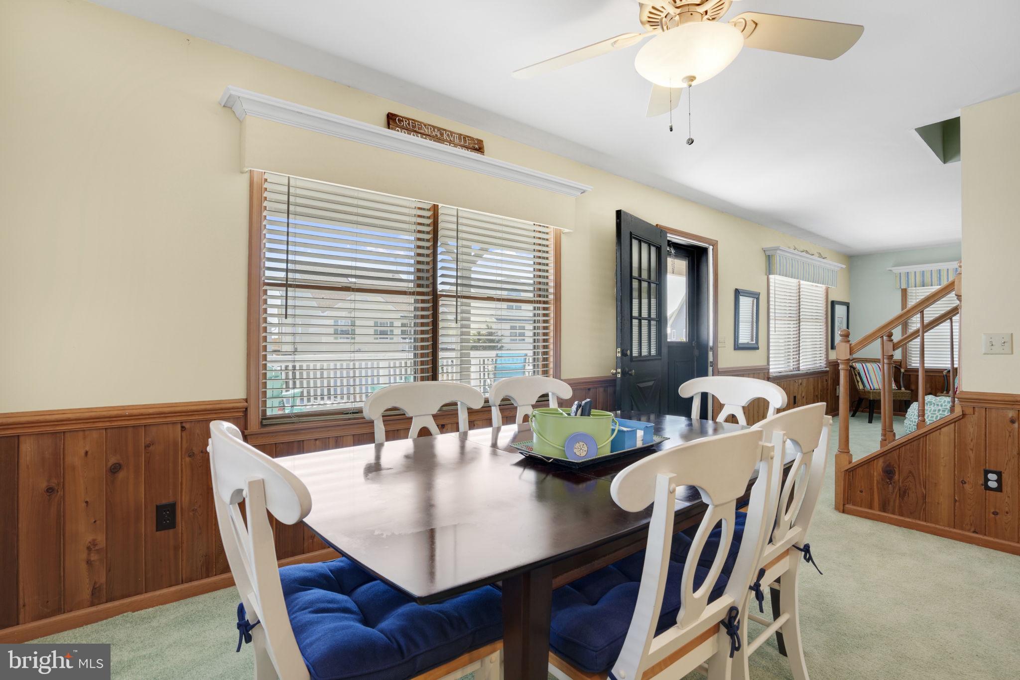 CAPTAIN'S COVE - Residential