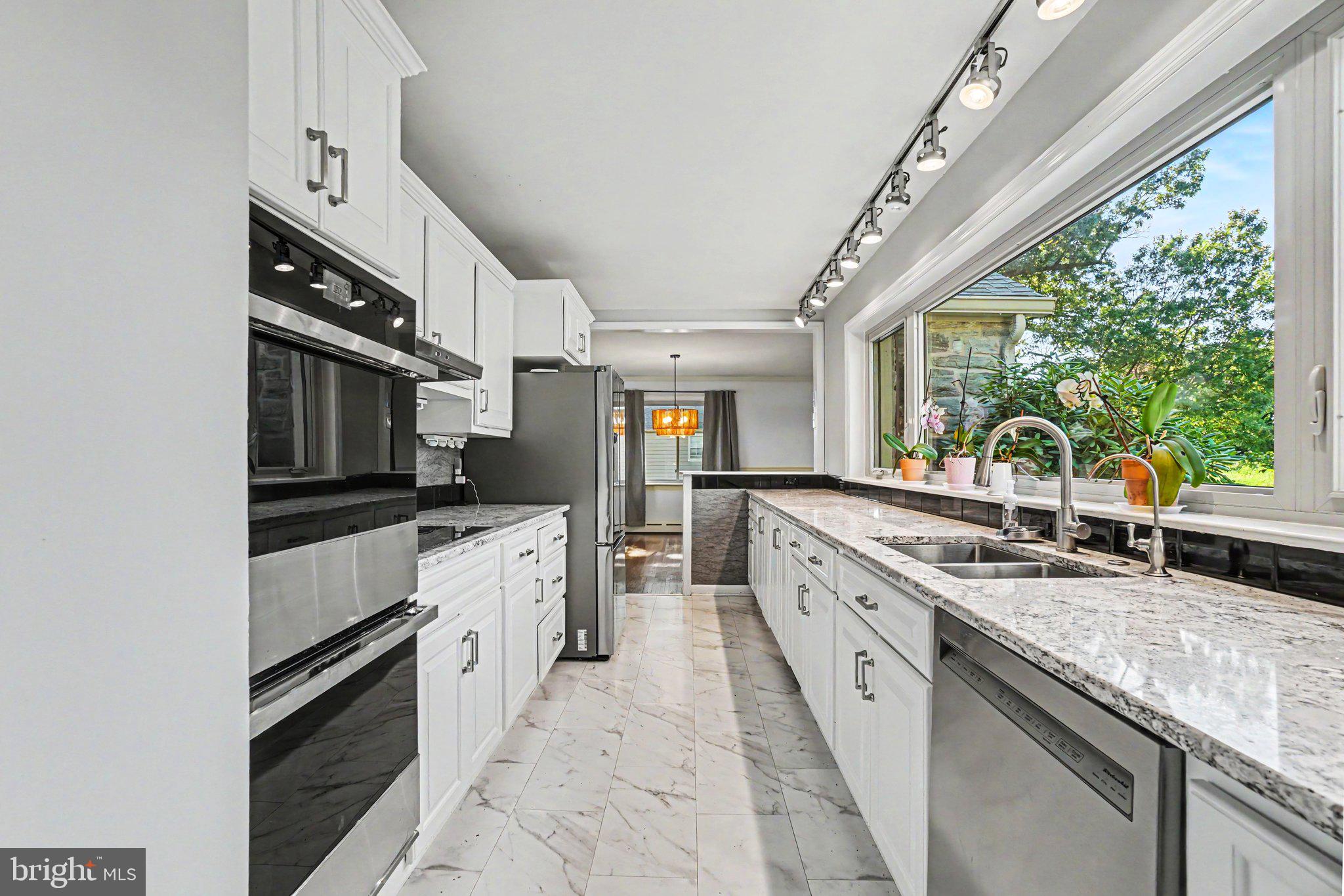 BLOSSOM HILL - Residential
