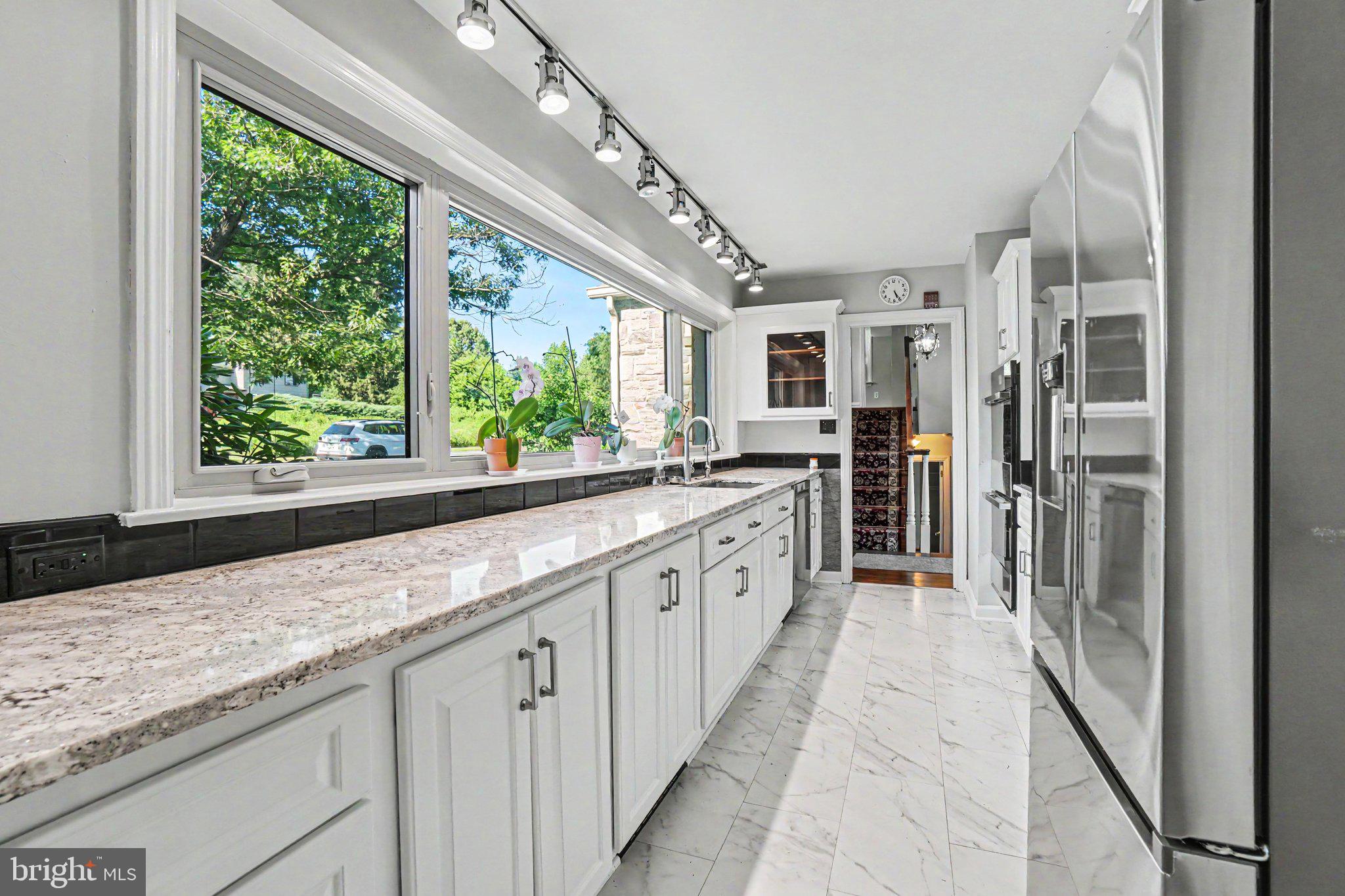 BLOSSOM HILL - Residential