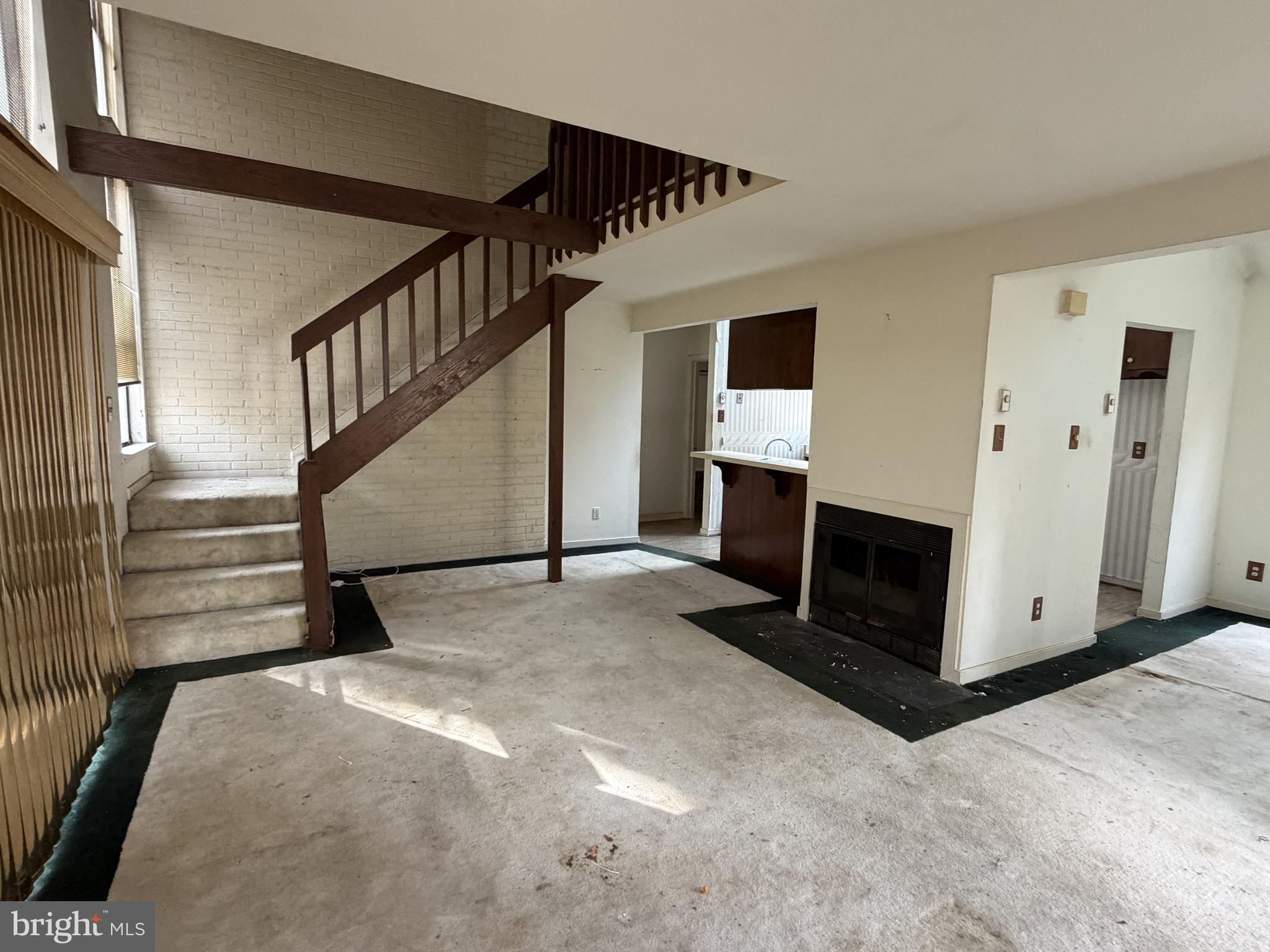 CLARENDON - Residential