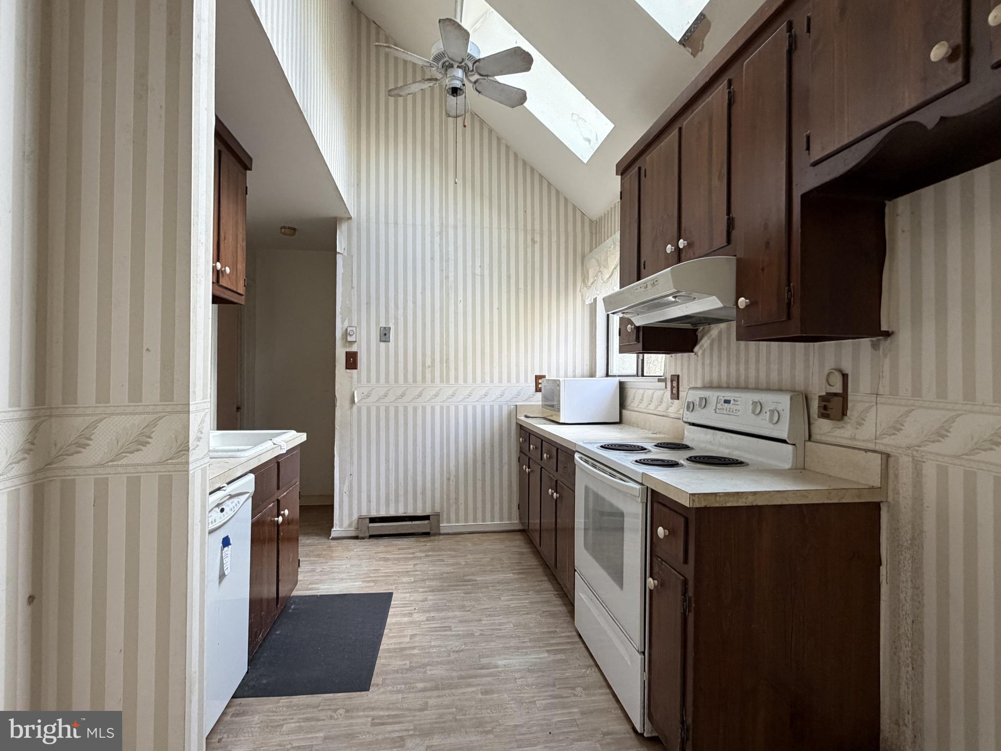 CLARENDON - Residential