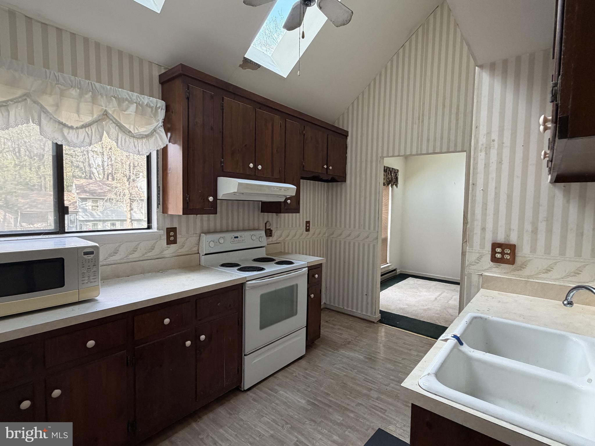 CLARENDON - Residential