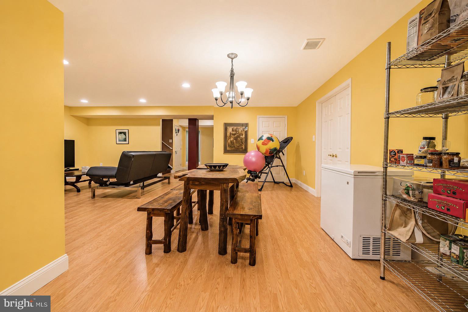 KING FARM WATKINS POND - Residential
