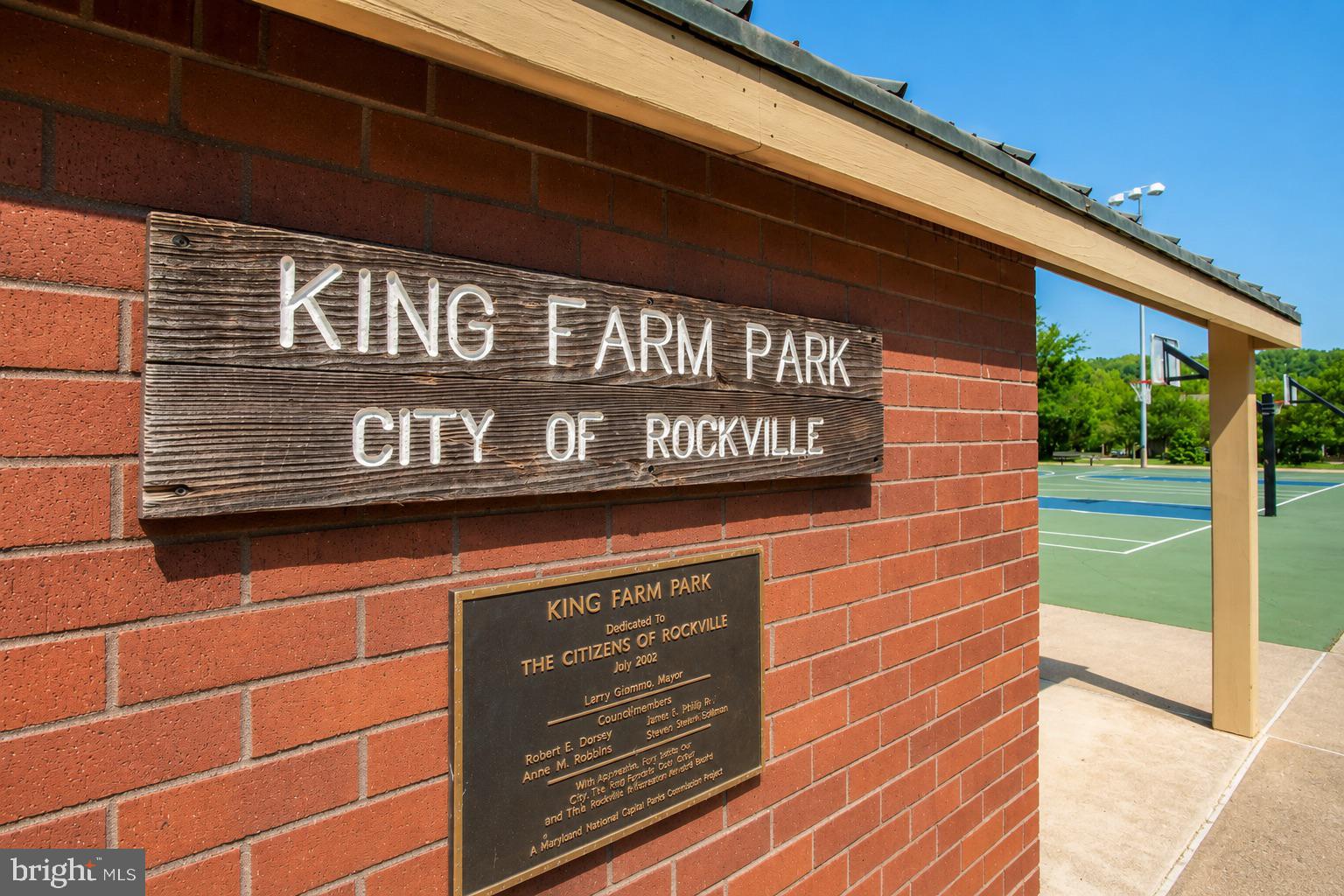 KING FARM WATKINS POND - Residential