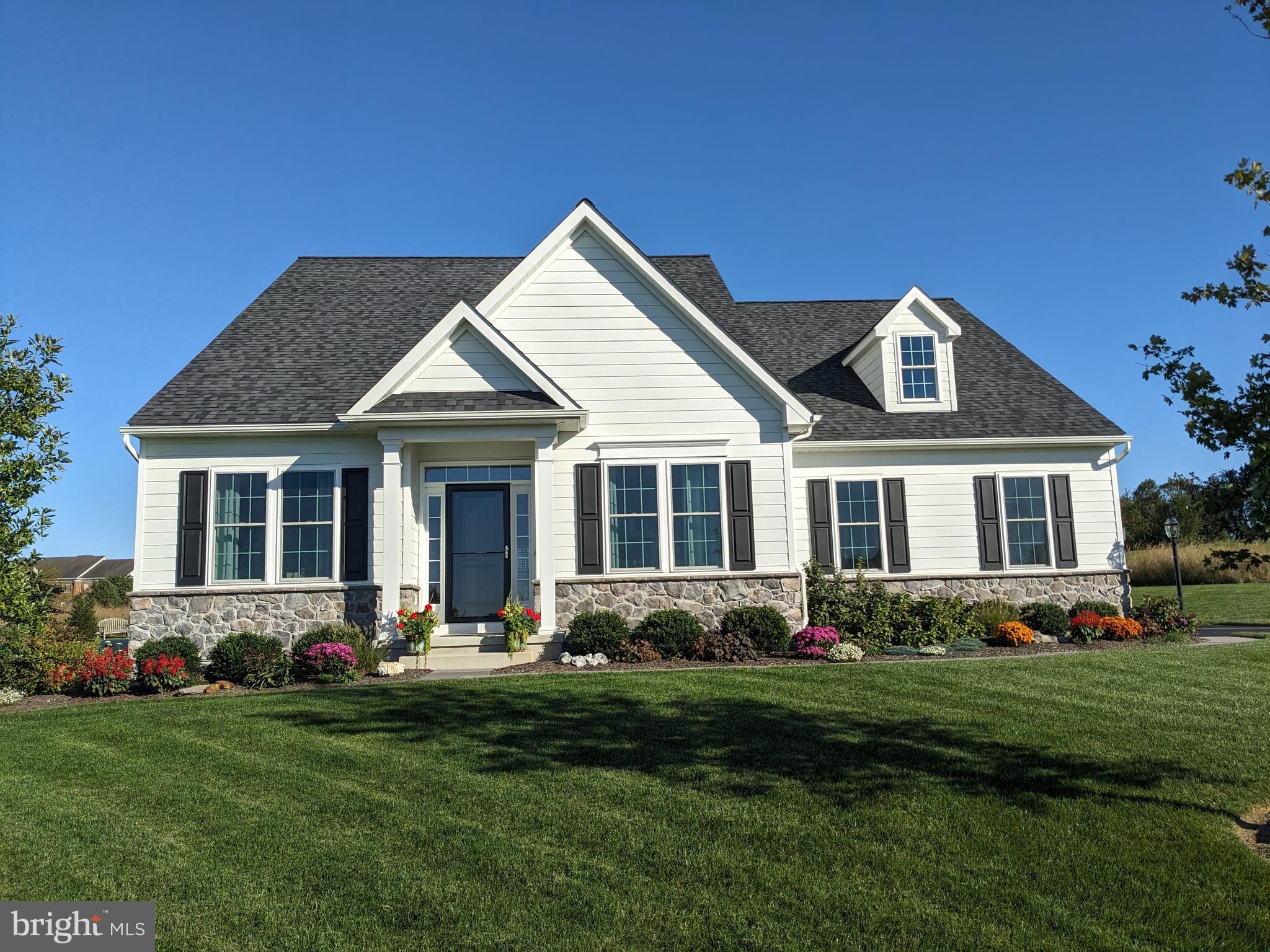 ENCLAVE AT WYNCOTE - Residential