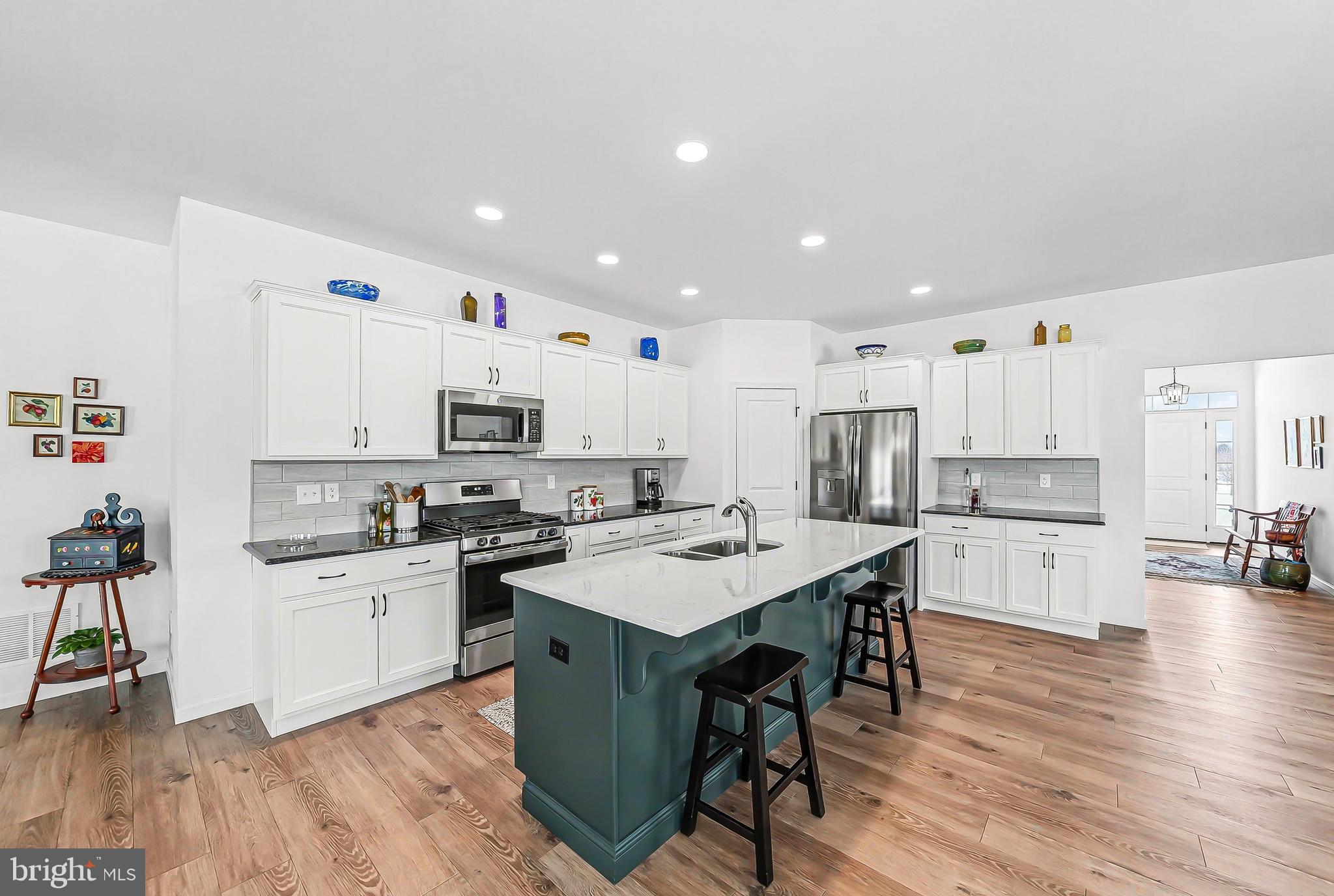 ENCLAVE AT WYNCOTE - Residential
