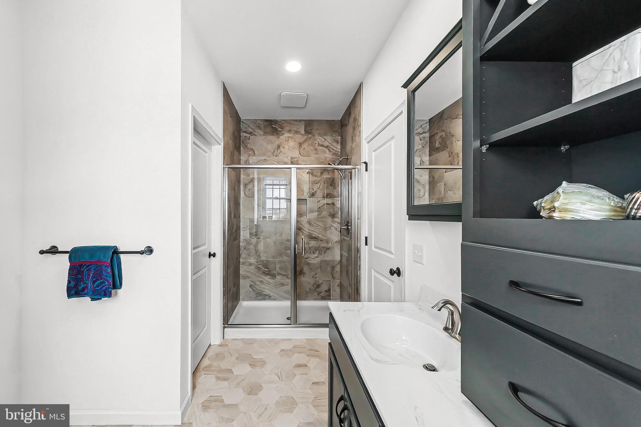 ENCLAVE AT WYNCOTE - Residential