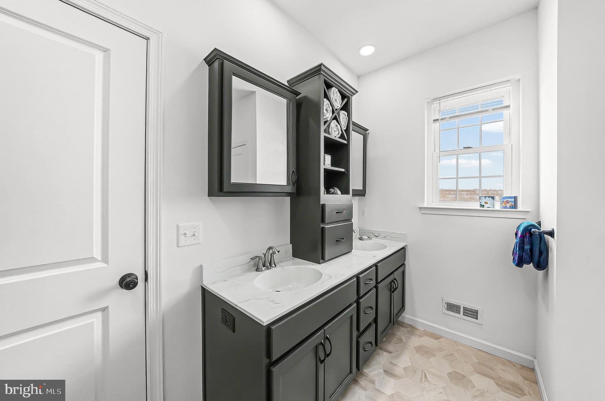 ENCLAVE AT WYNCOTE - Residential