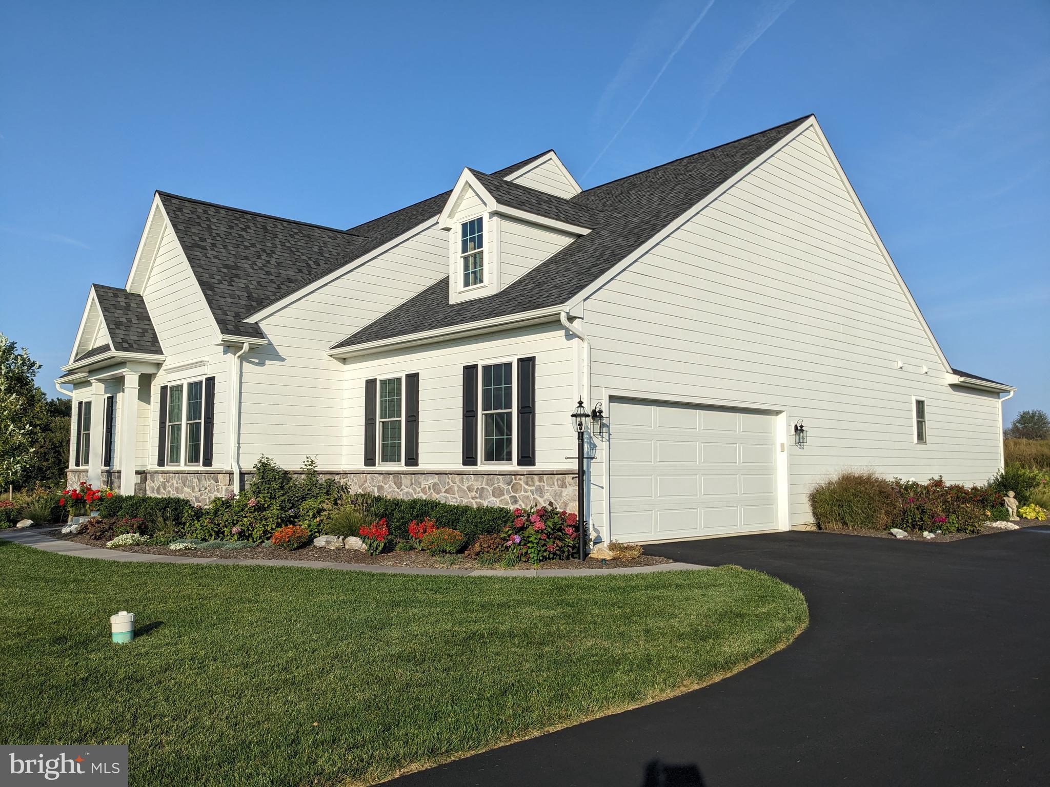 ENCLAVE AT WYNCOTE - Residential