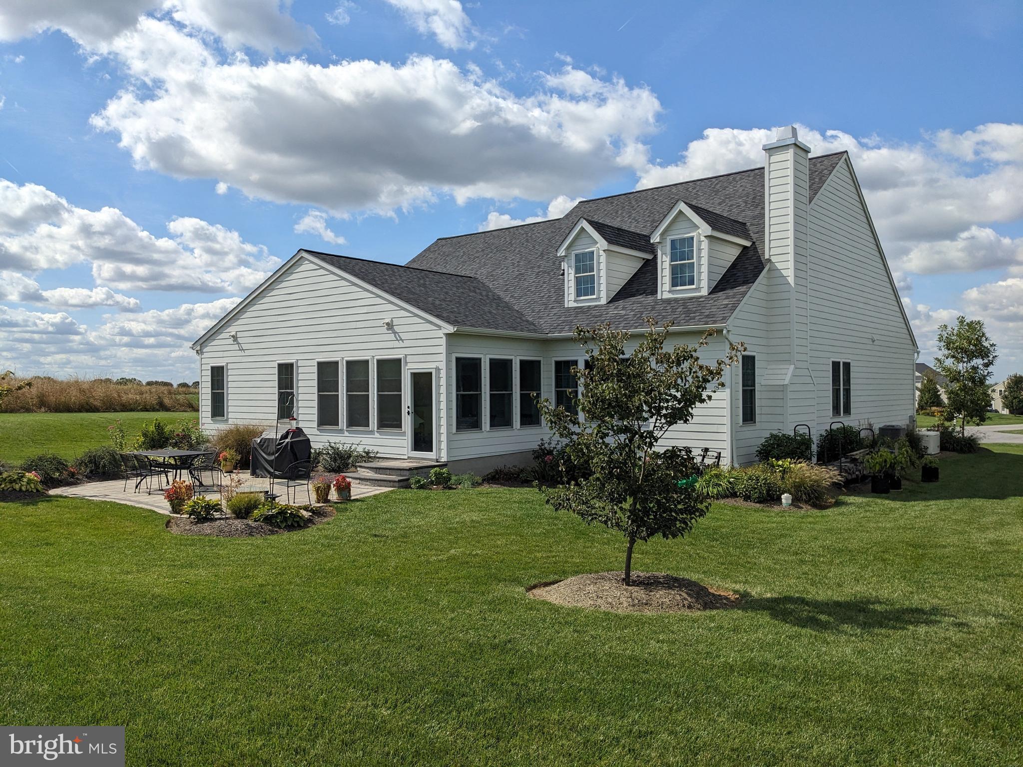 ENCLAVE AT WYNCOTE - Residential