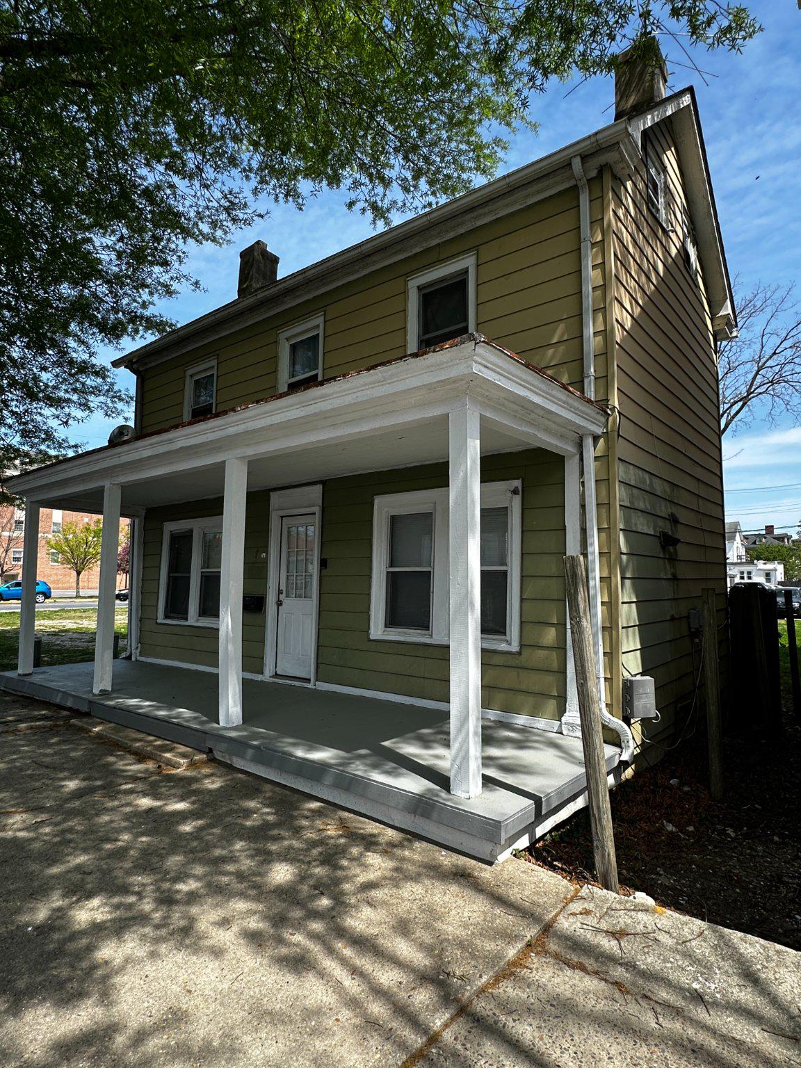 2 story 3 bedroom 2 bath home would make a great investment. Off street parking, large back yard.