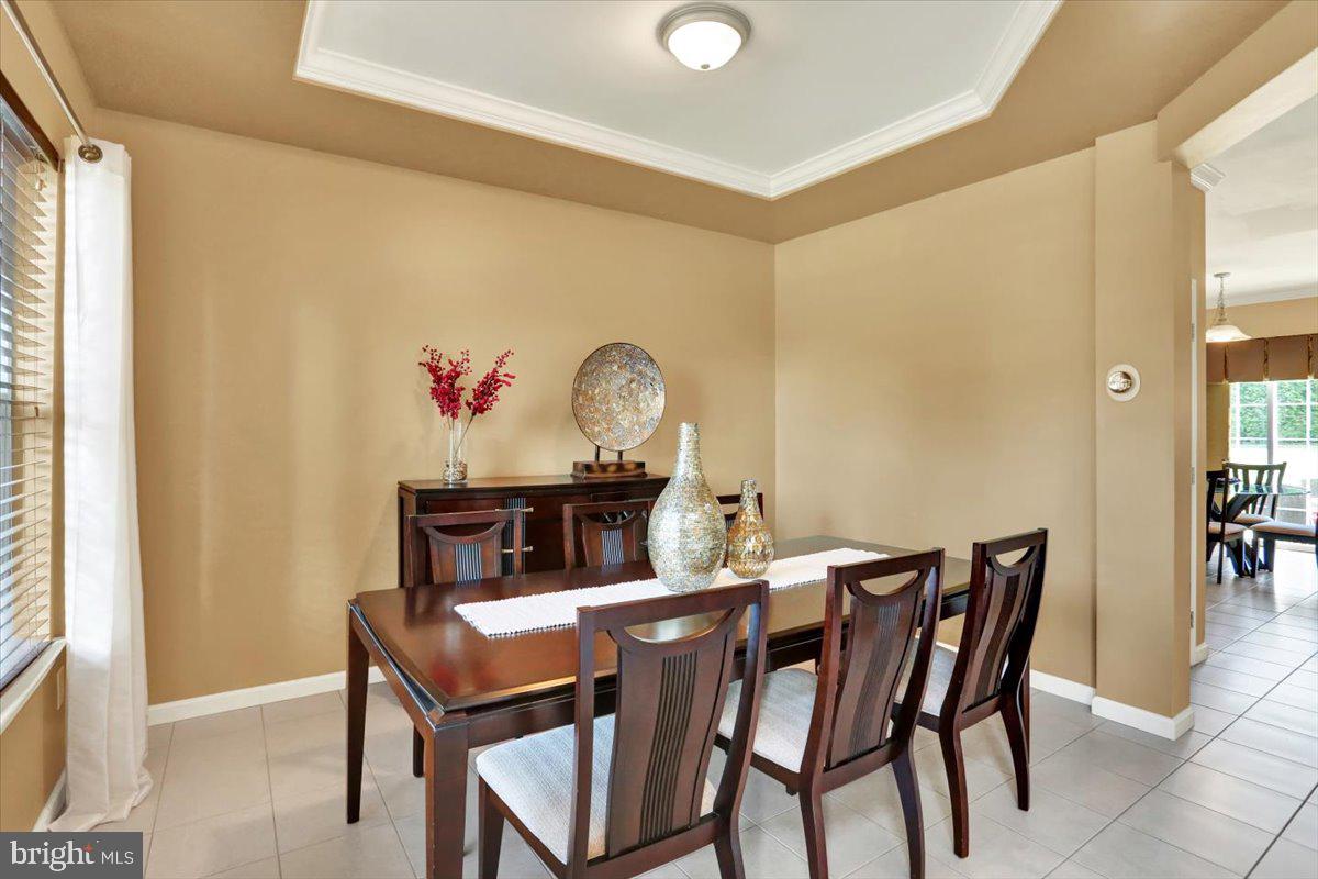 MEADOWBROOK - Residential