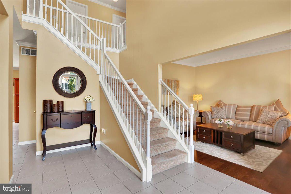 MEADOWBROOK - Residential