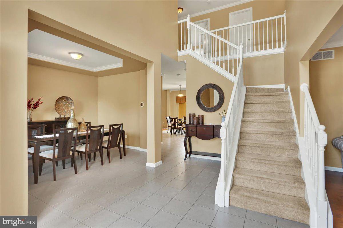 MEADOWBROOK - Residential