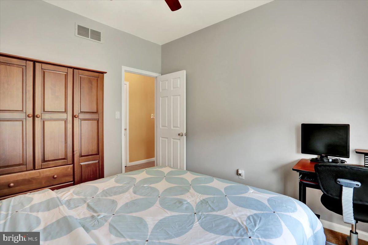 MEADOWBROOK - Residential