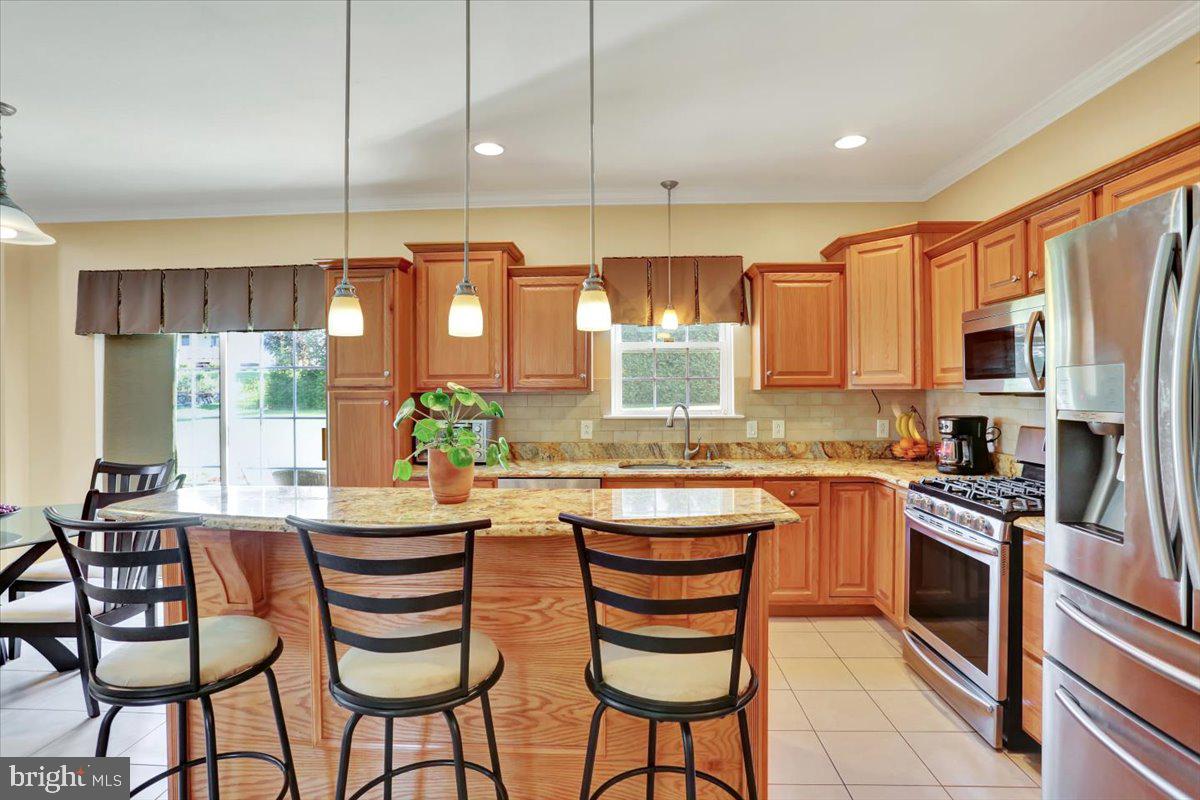 MEADOWBROOK - Residential