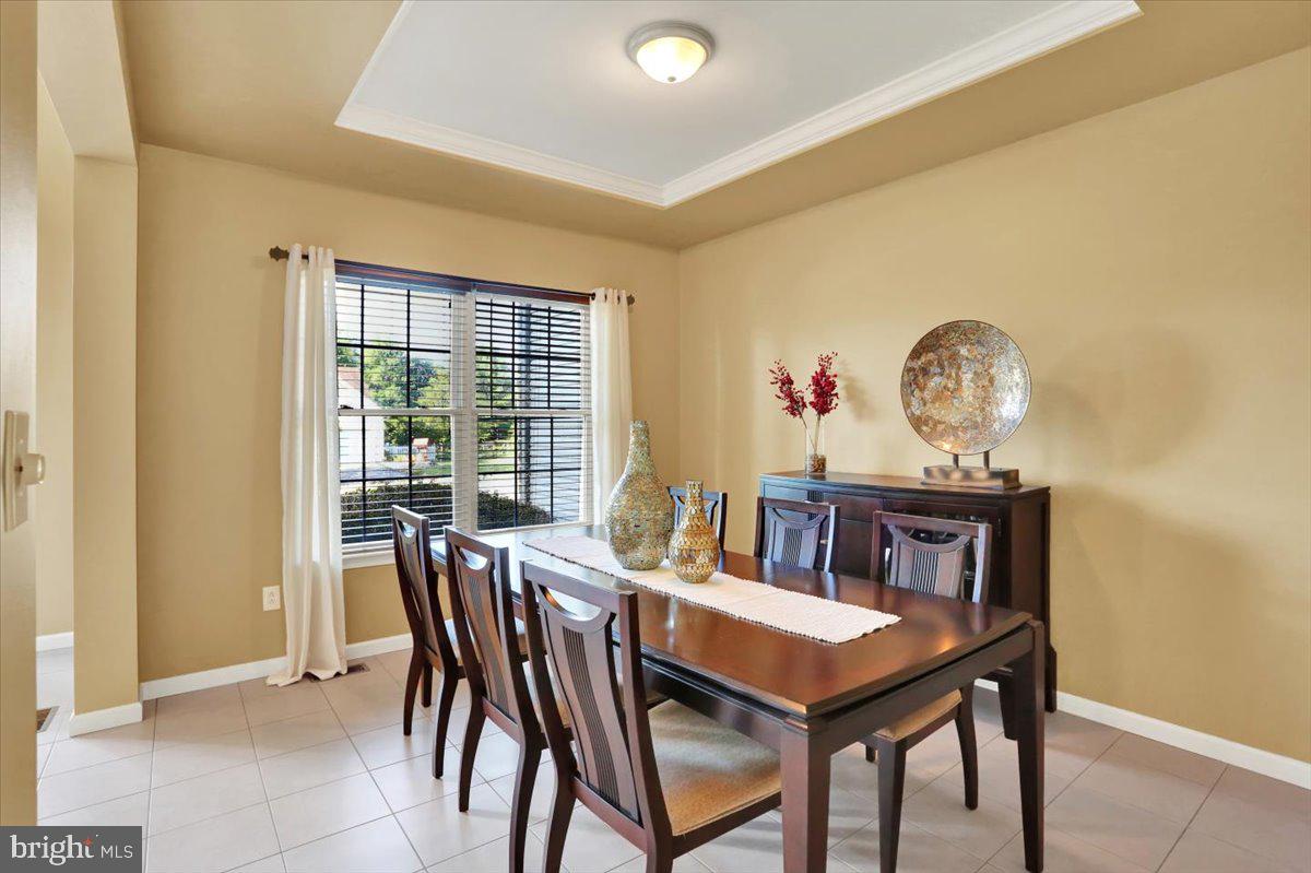MEADOWBROOK - Residential