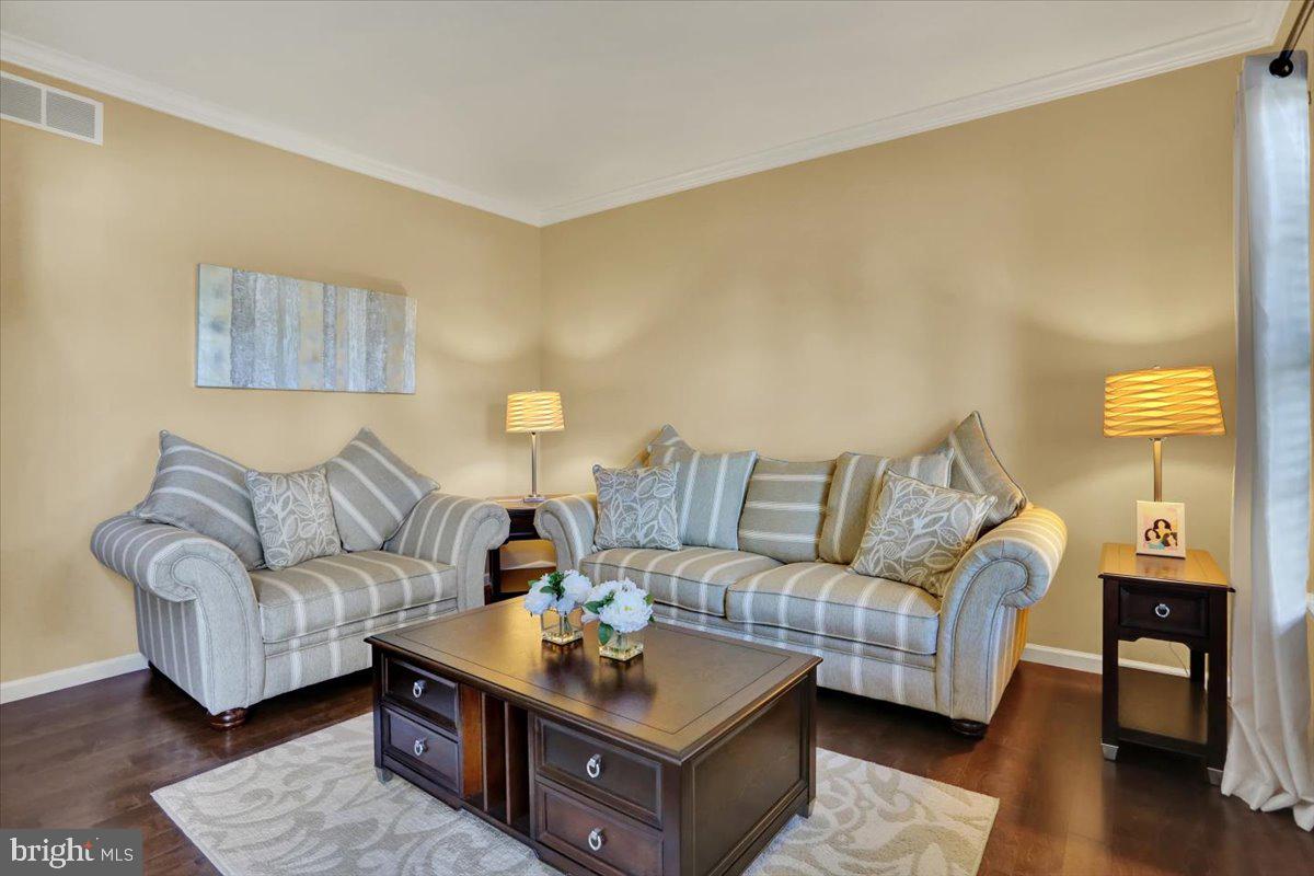 MEADOWBROOK - Residential