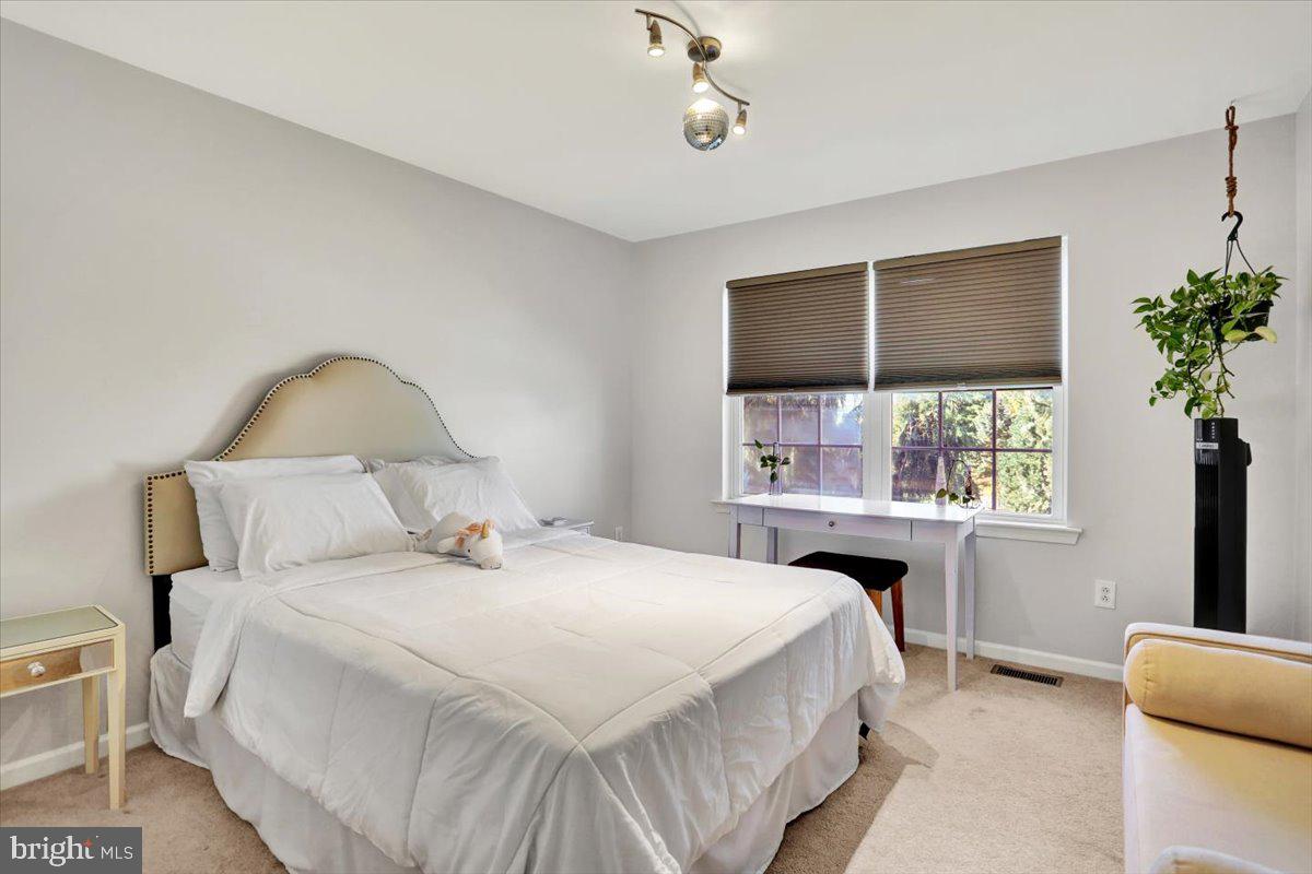 MEADOWBROOK - Residential