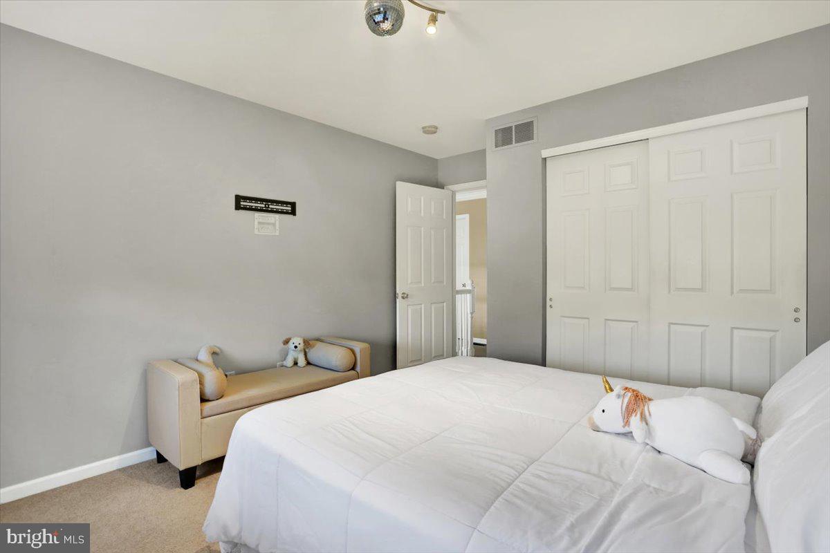 MEADOWBROOK - Residential