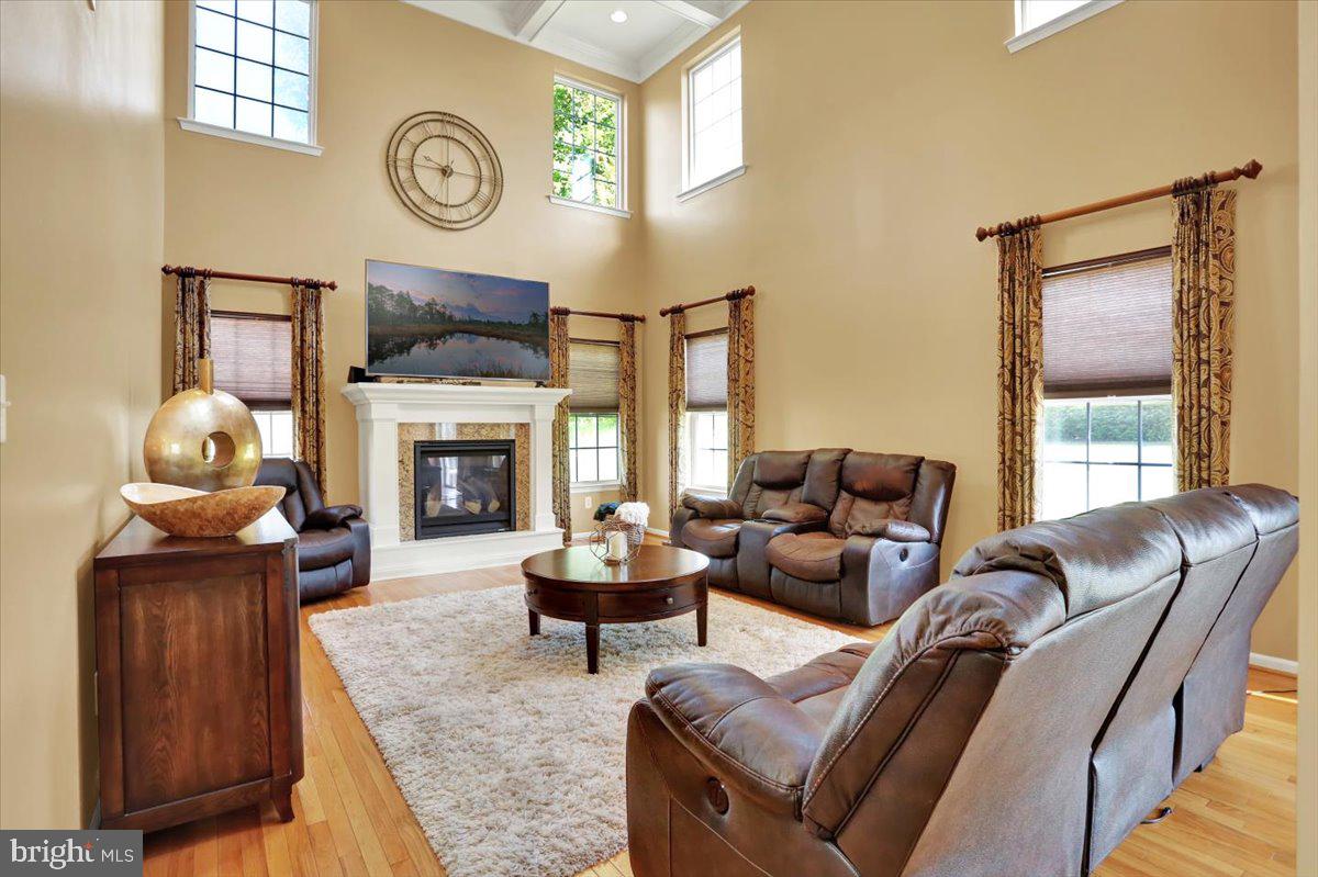 MEADOWBROOK - Residential