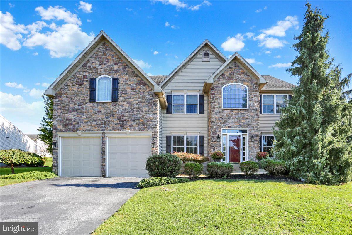 MEADOWBROOK - Residential