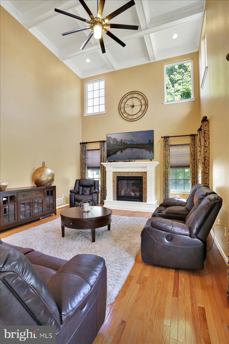 MEADOWBROOK - Residential