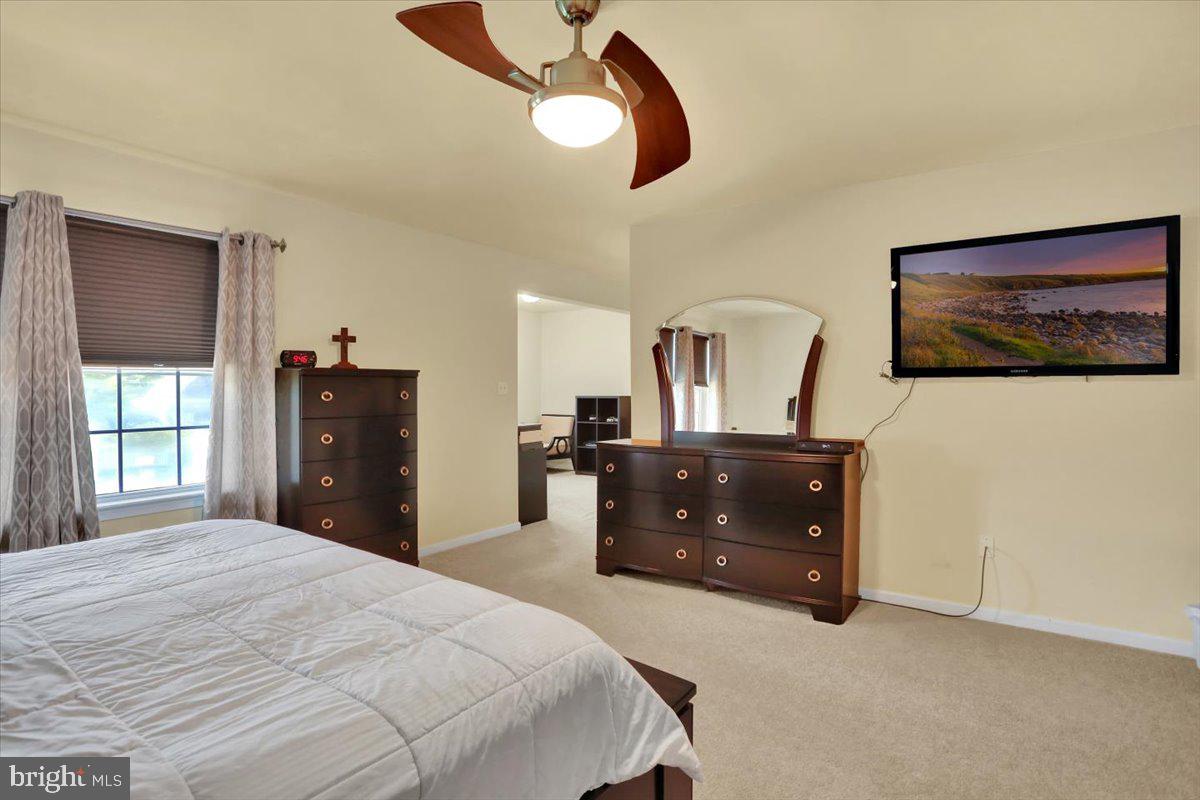 MEADOWBROOK - Residential
