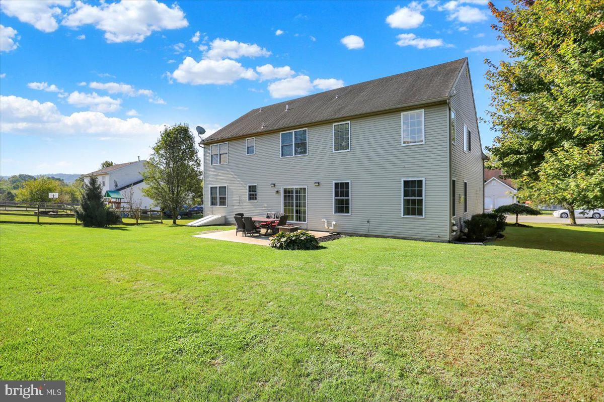 MEADOWBROOK - Residential