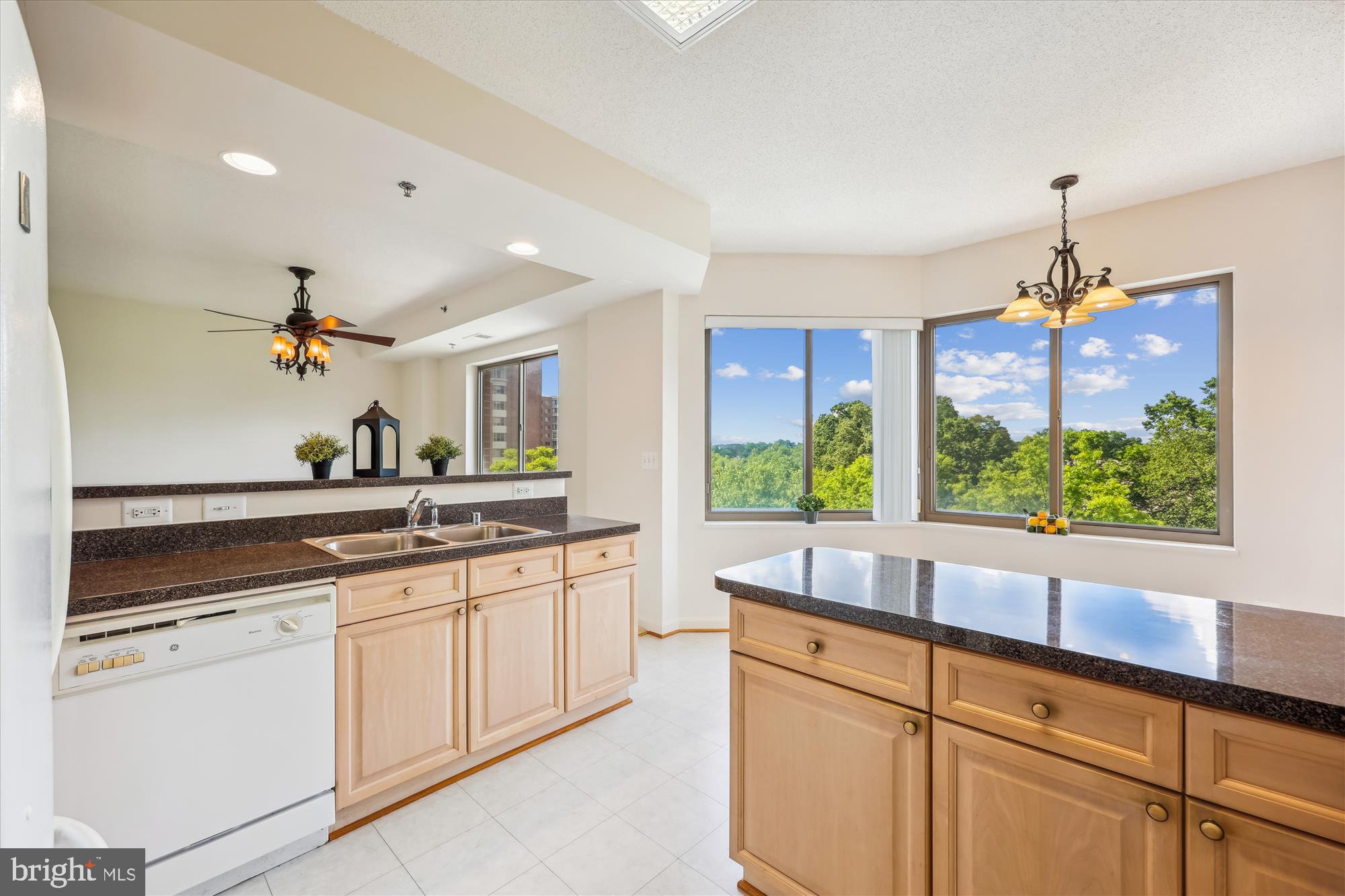 OVERLOOK AT LEISURE WORLD - Residential