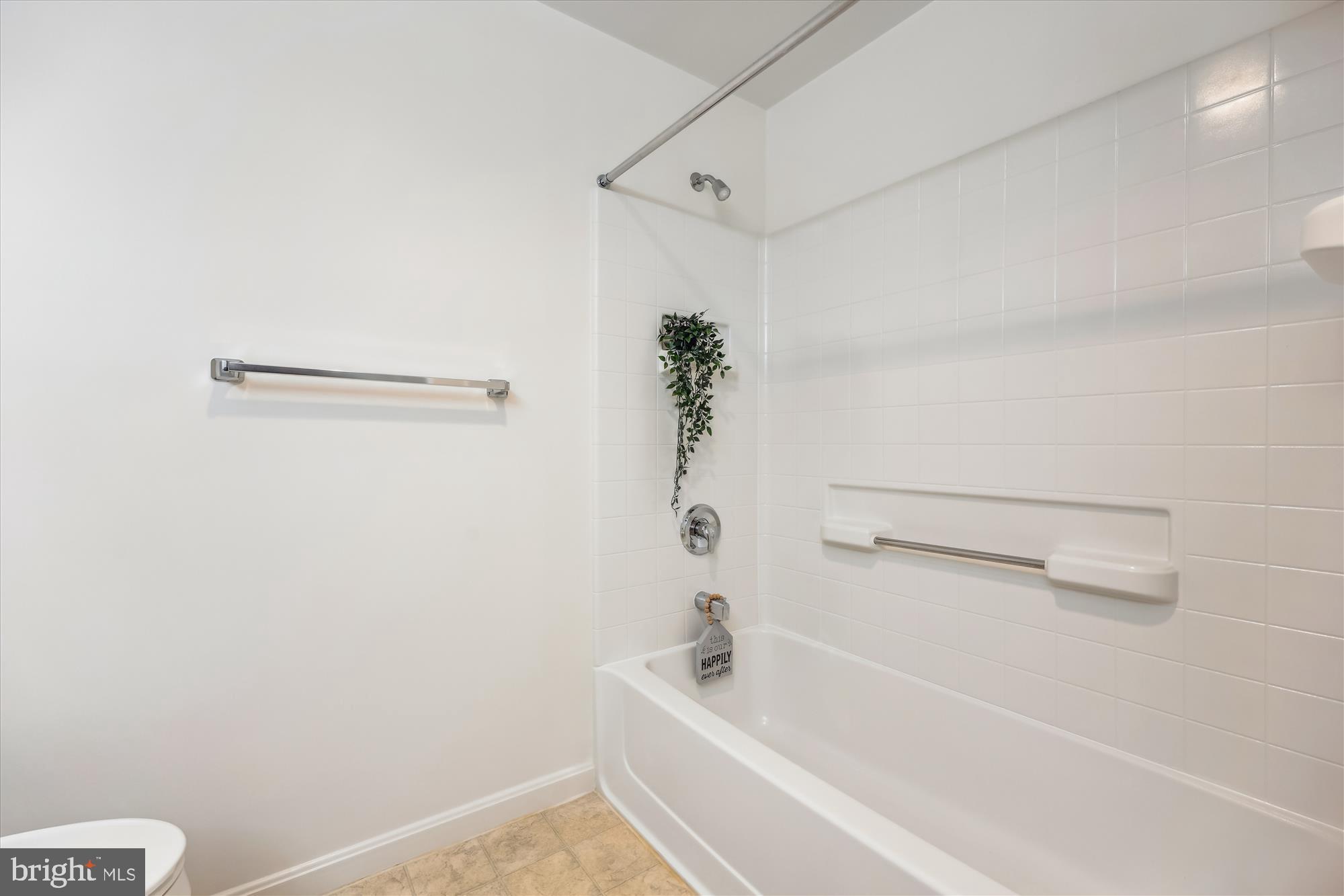 OVERLOOK AT LEISURE WORLD - Residential