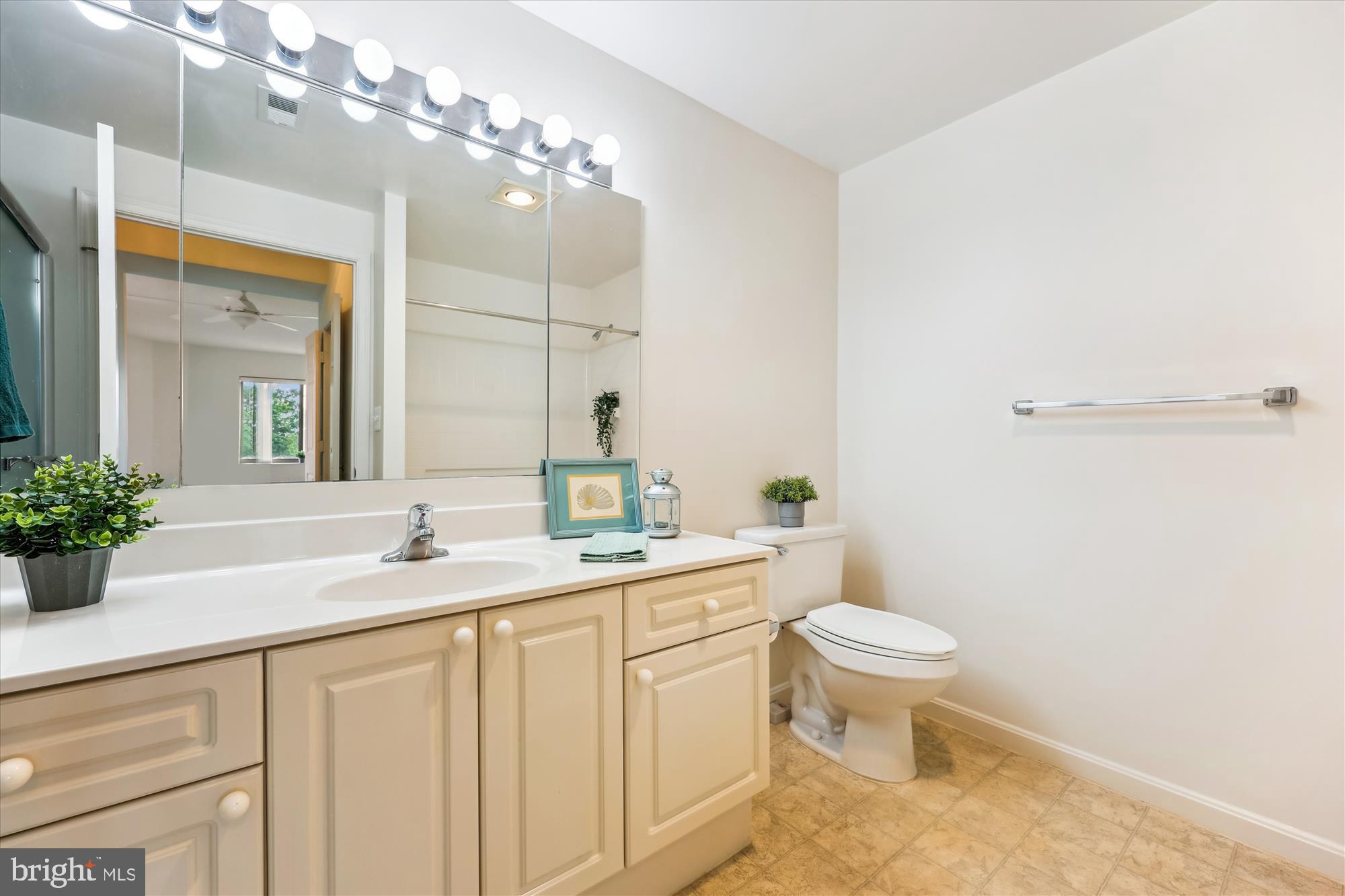 OVERLOOK AT LEISURE WORLD - Residential