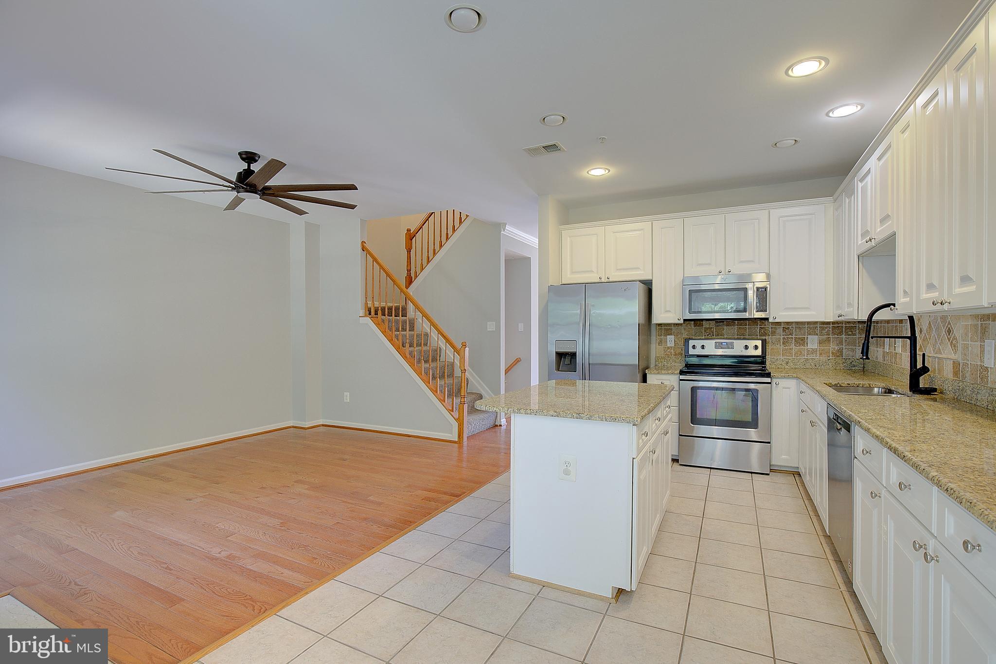 RIVER OAKS - Residential