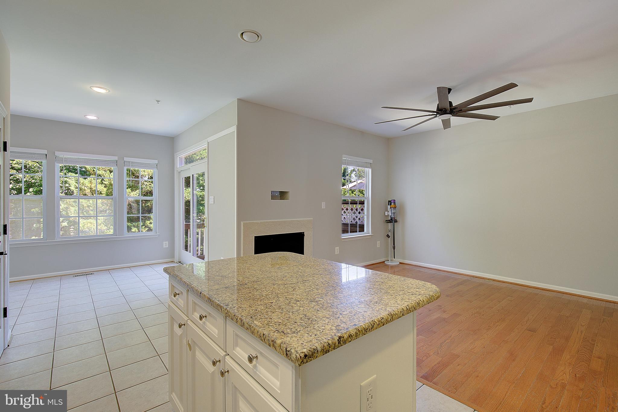 RIVER OAKS - Residential