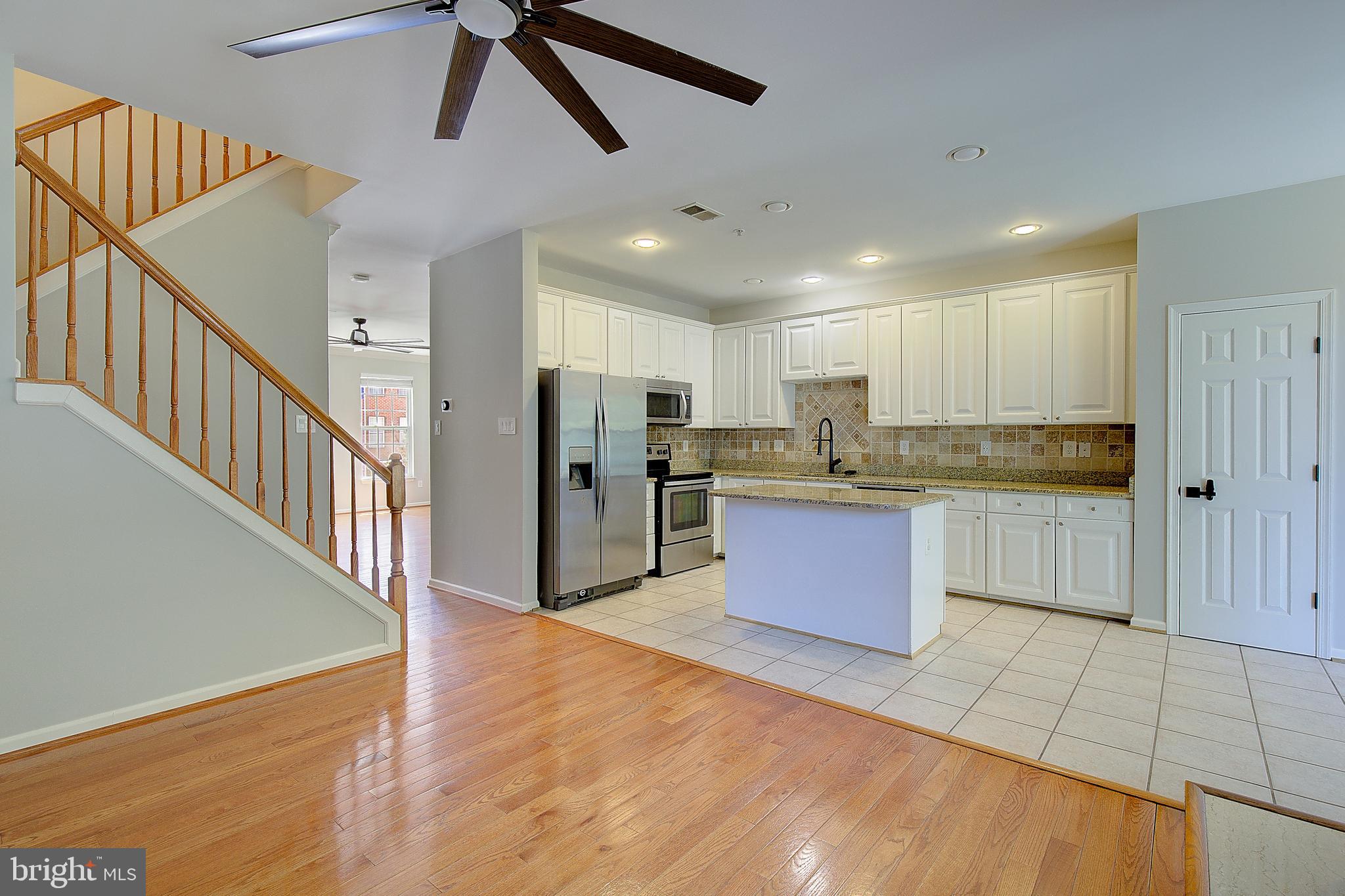 RIVER OAKS - Residential