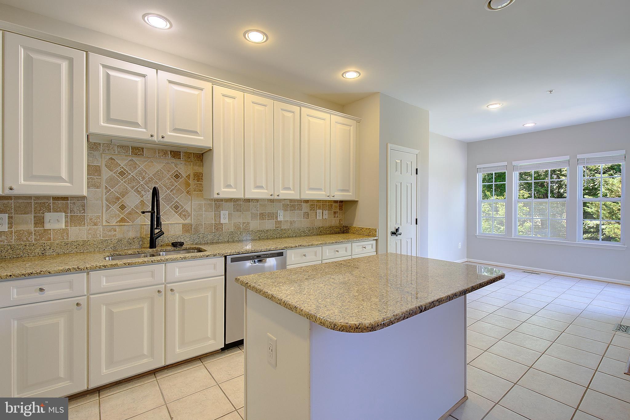 RIVER OAKS - Residential