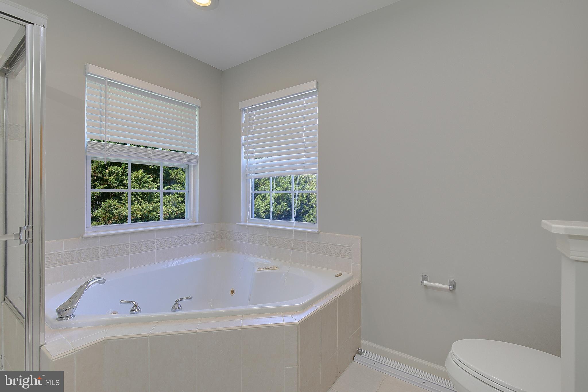 RIVER OAKS - Residential