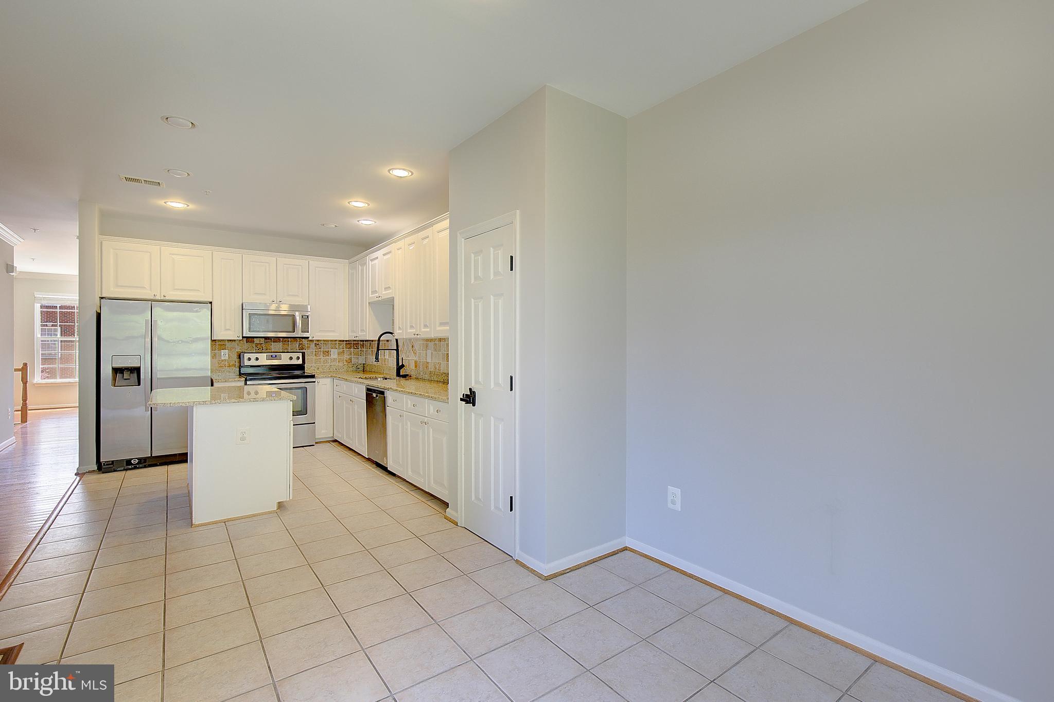 RIVER OAKS - Residential