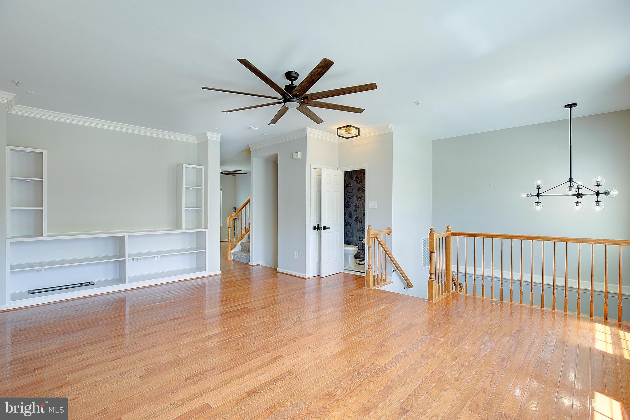 RIVER OAKS - Residential