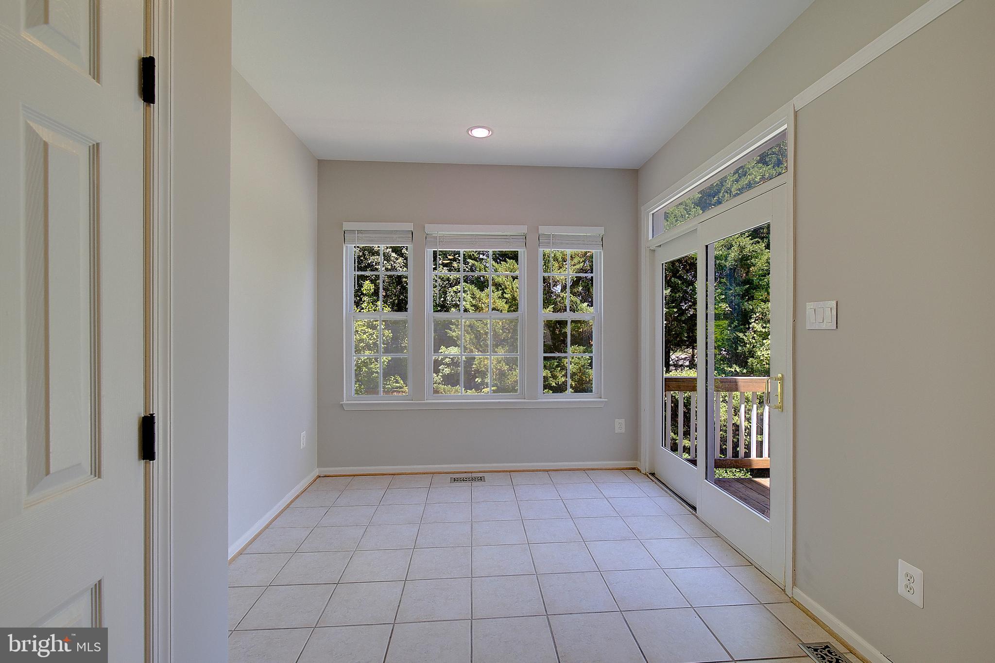 RIVER OAKS - Residential