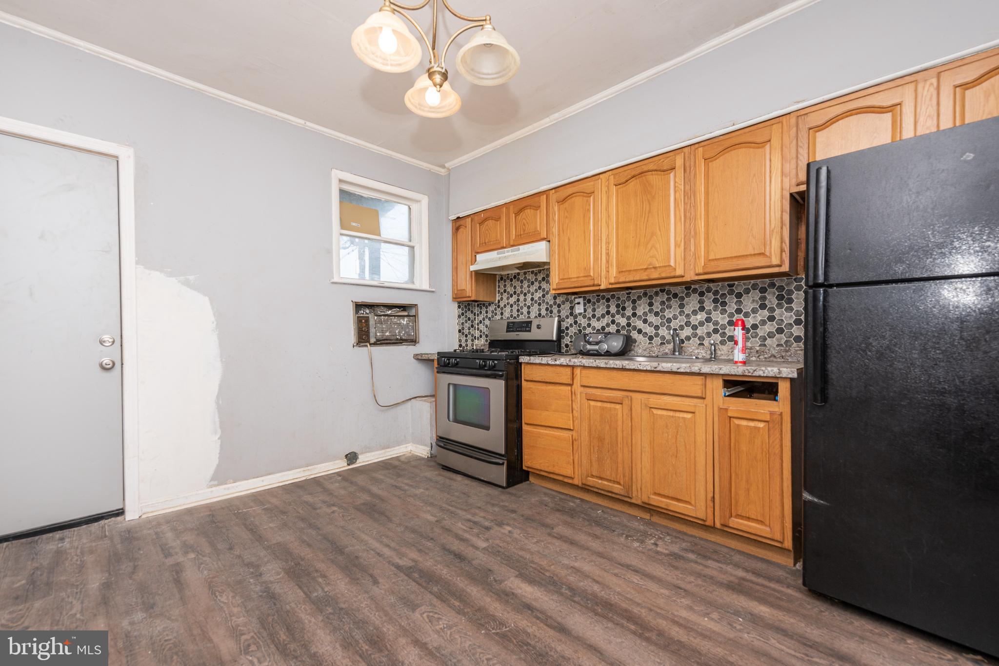 HIGHLANDTOWN - Residential