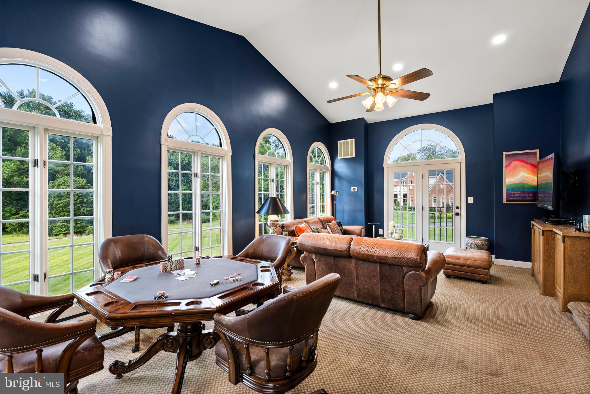 CHESTNUT WOODS - Residential