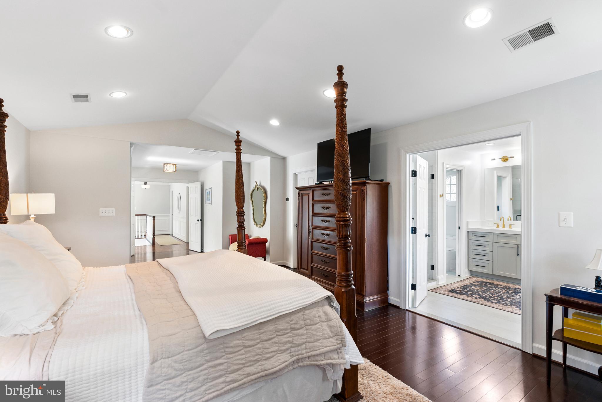 CHESTNUT WOODS - Residential