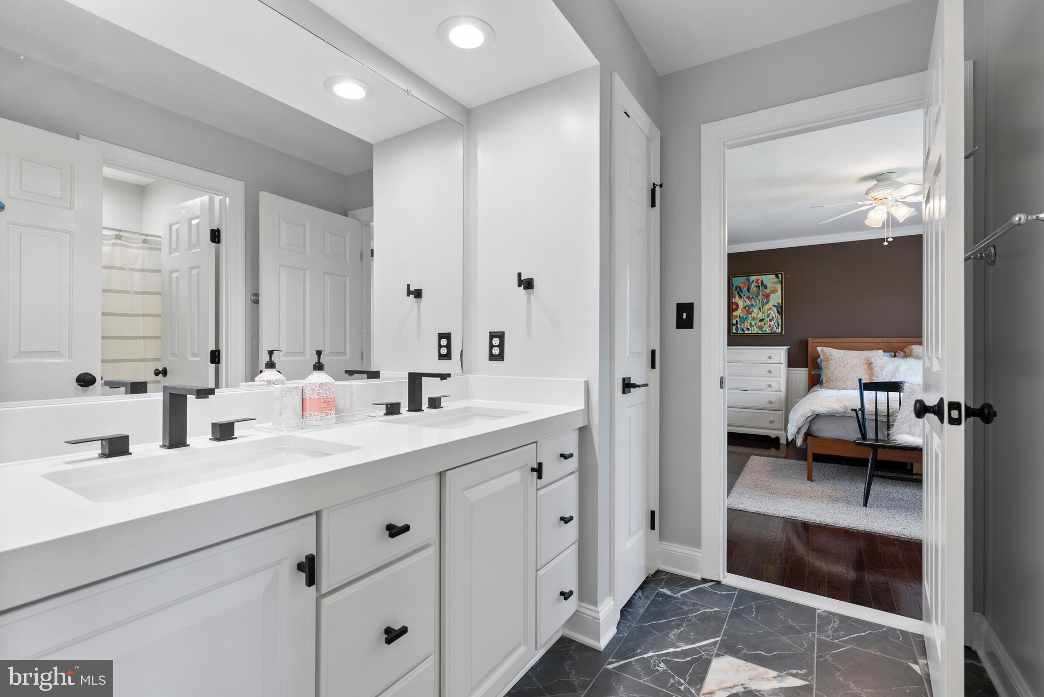 CHESTNUT WOODS - Residential