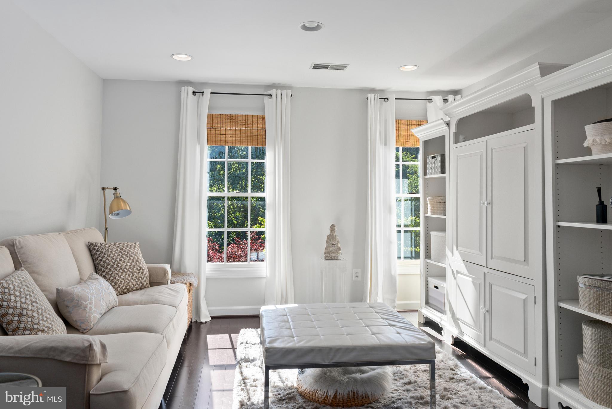 CHESTNUT WOODS - Residential