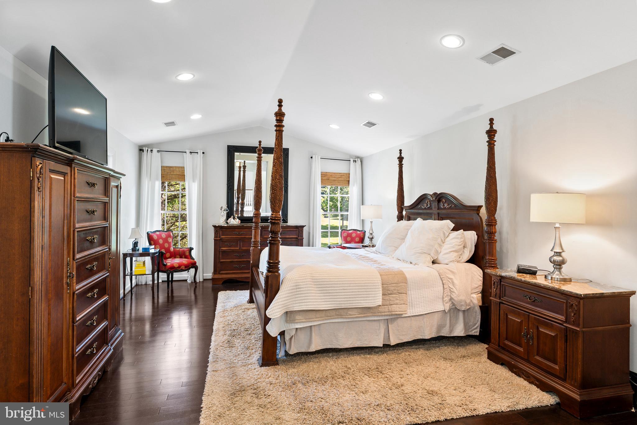 CHESTNUT WOODS - Residential