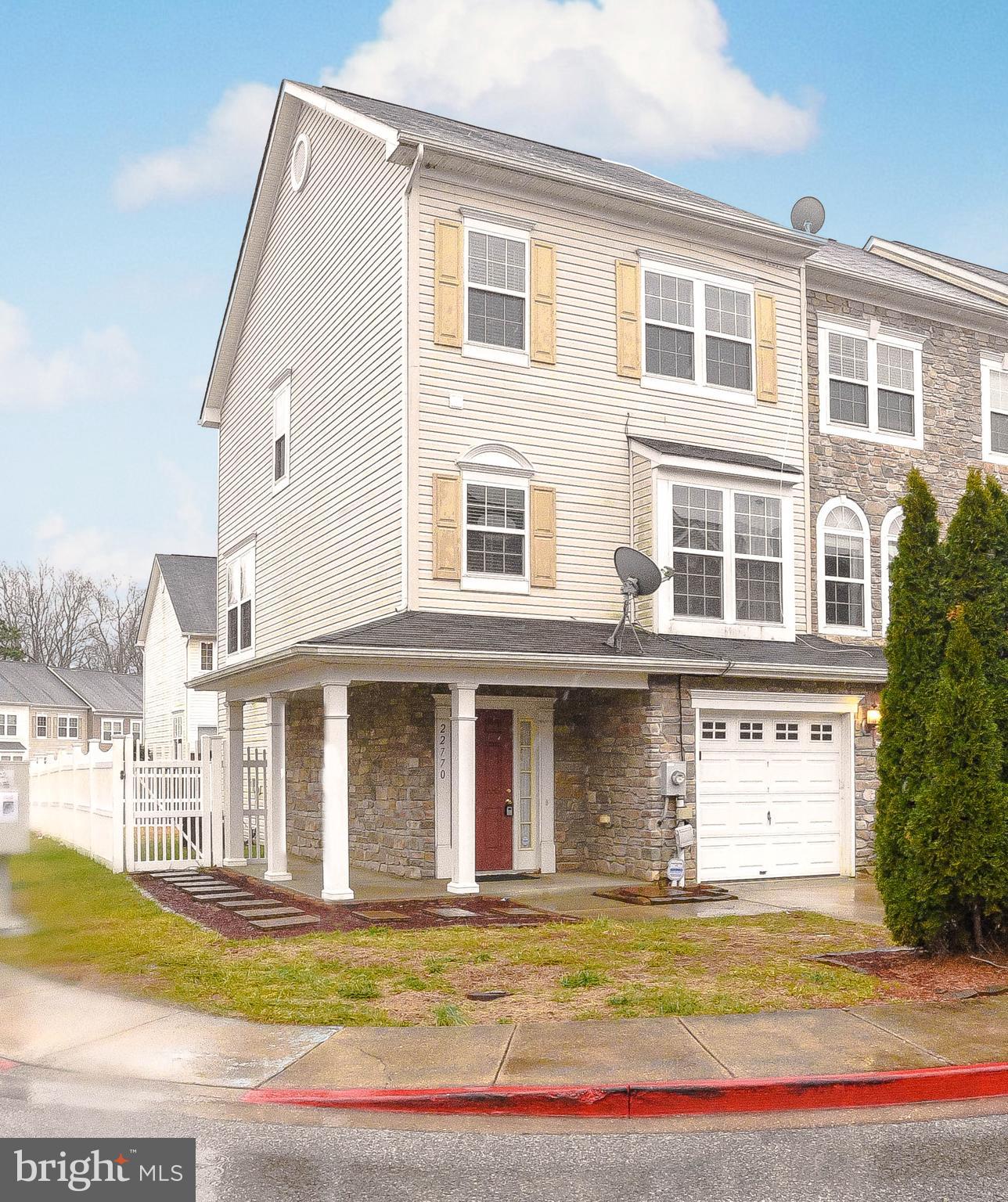 Current contract failing through. Subject to release of current contract.
Home Sweet Home! Welcome to this spacious end unit town home with lots of living space. Lower level features a large rec room, laundry room, and slider to fully fenced in backyard. Middle level boasts an open floor plan......kitchen, dining area, family room, and a half bath. Make your way upstairs where you'll find the master suite with walk in closet, lux bath with soak but, sep shower, and sinks, bedroom #2, bedroom #3 and a shared hall bath. The backyard is fenced and bigger than the interior units. Front porch will be the perfect place to sit and enjoy a cup of coffee, or read a book. Schedule a tour today!