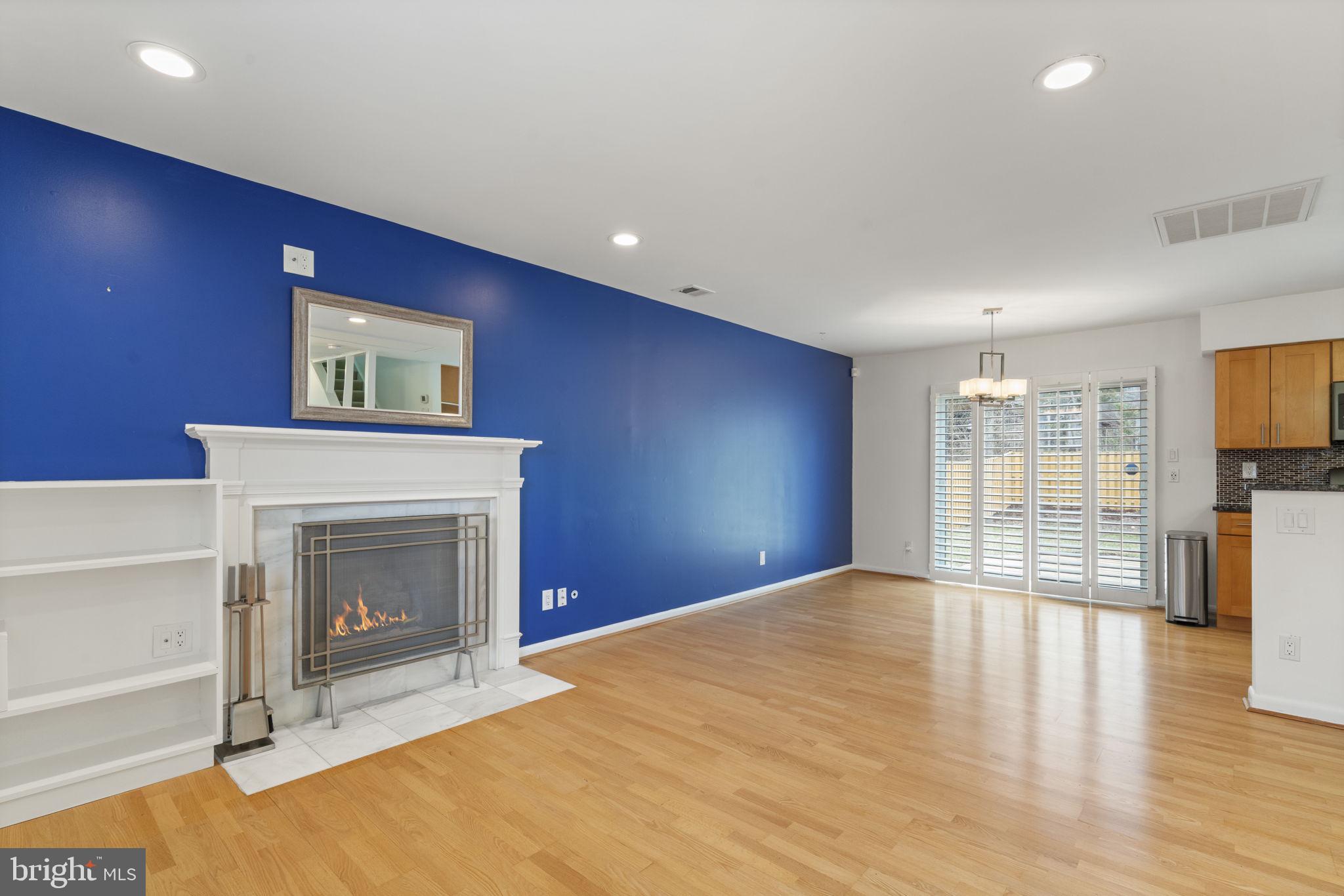 RESTON - Residential