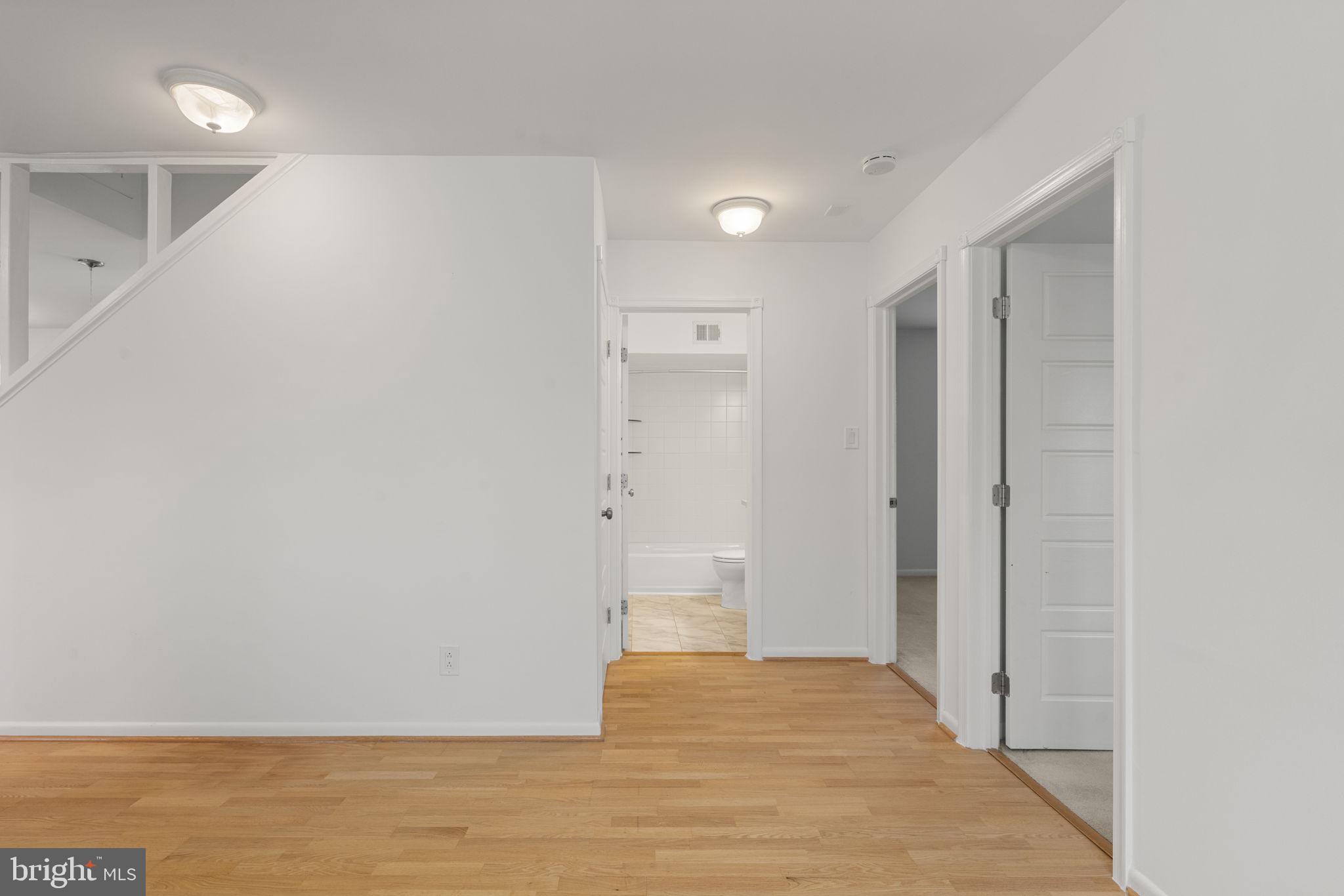 RESTON - Residential
