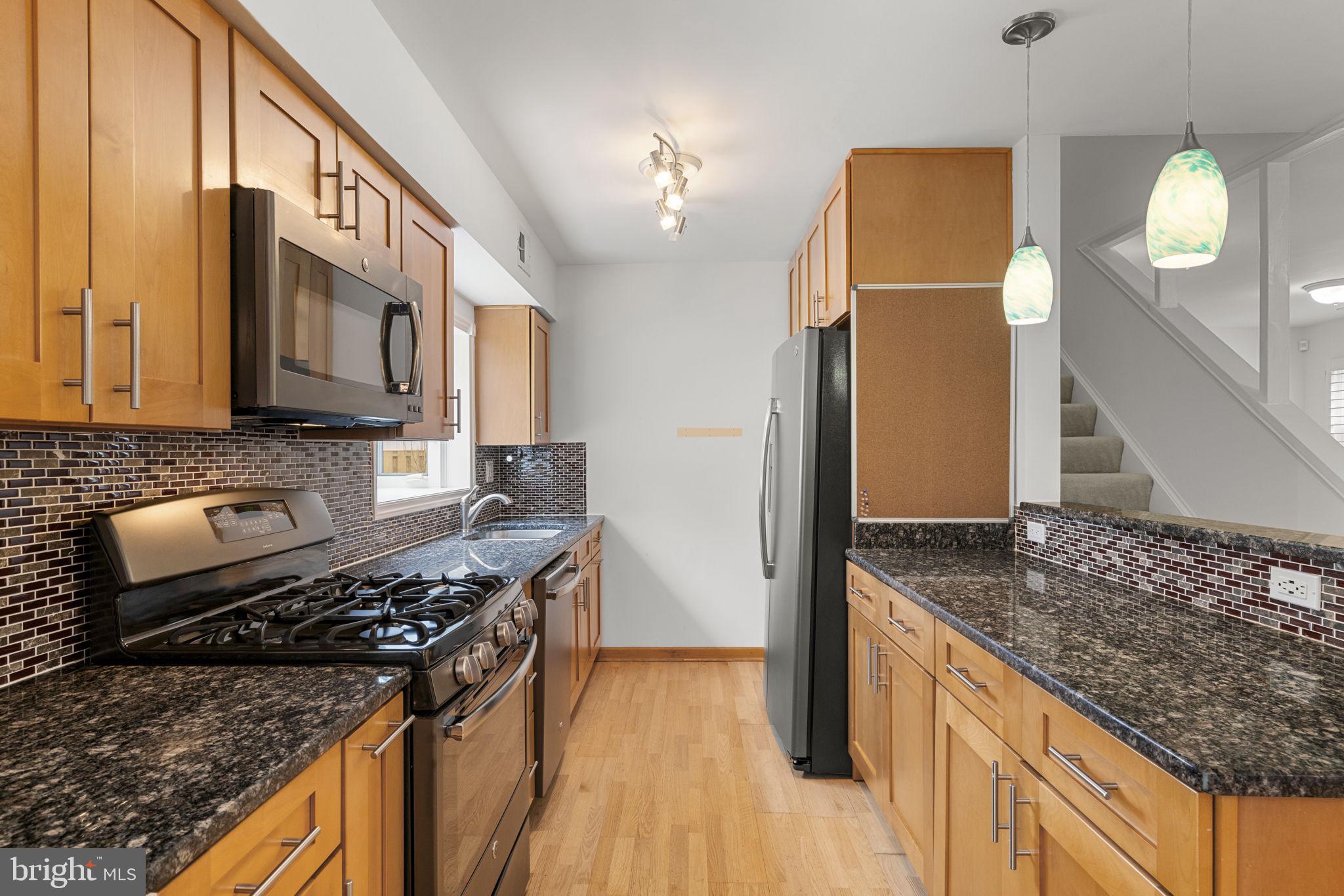 RESTON - Residential